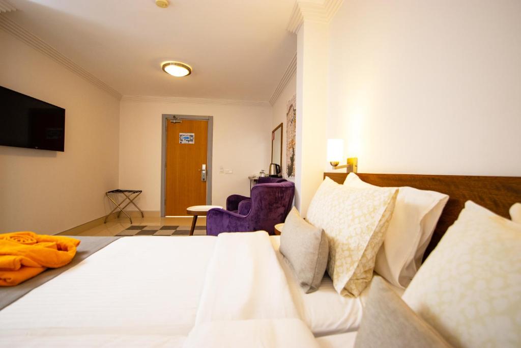 Family Room Connecting Room