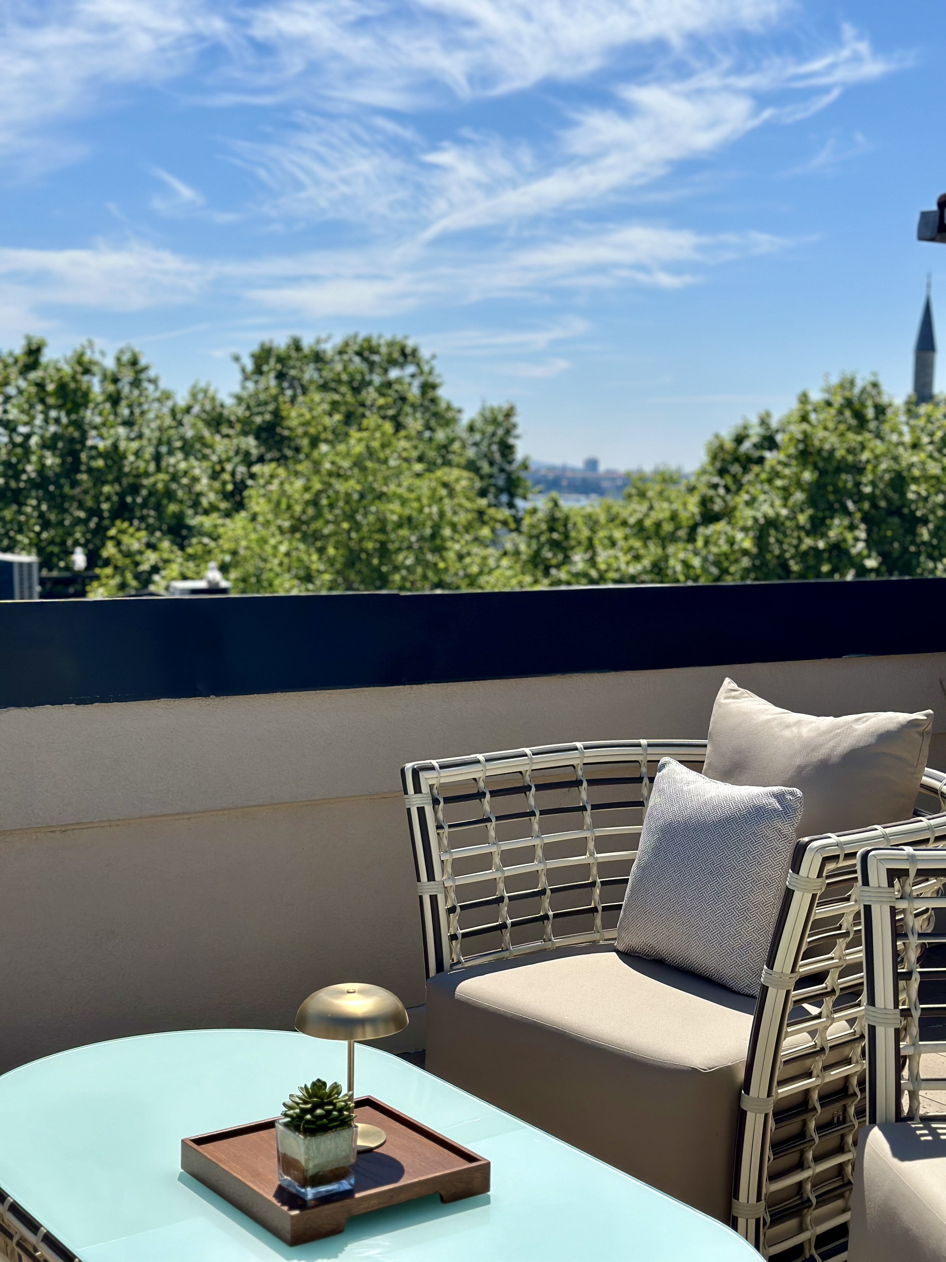 Suite with Balcony with Views