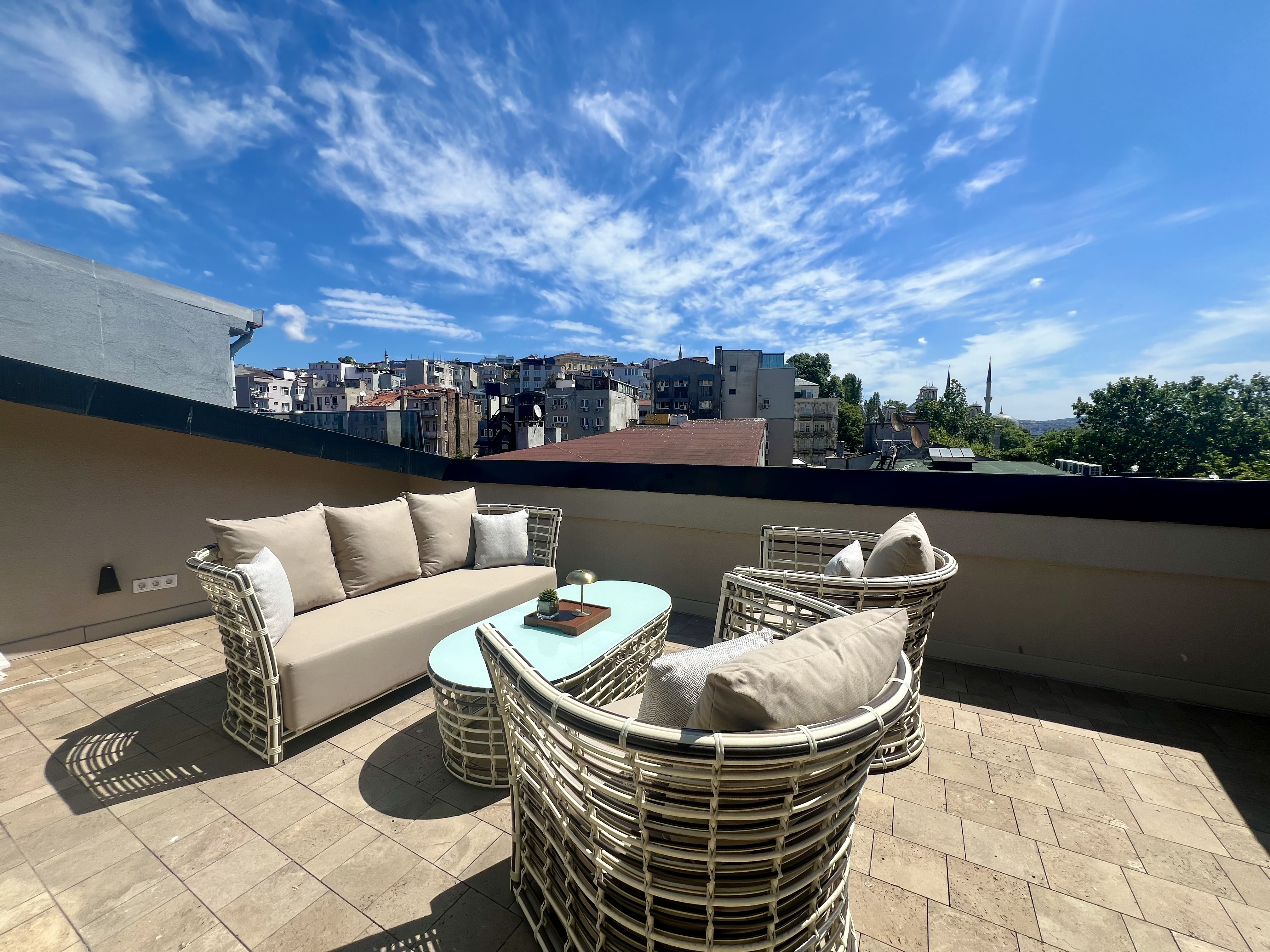 Suite with Balcony with Views