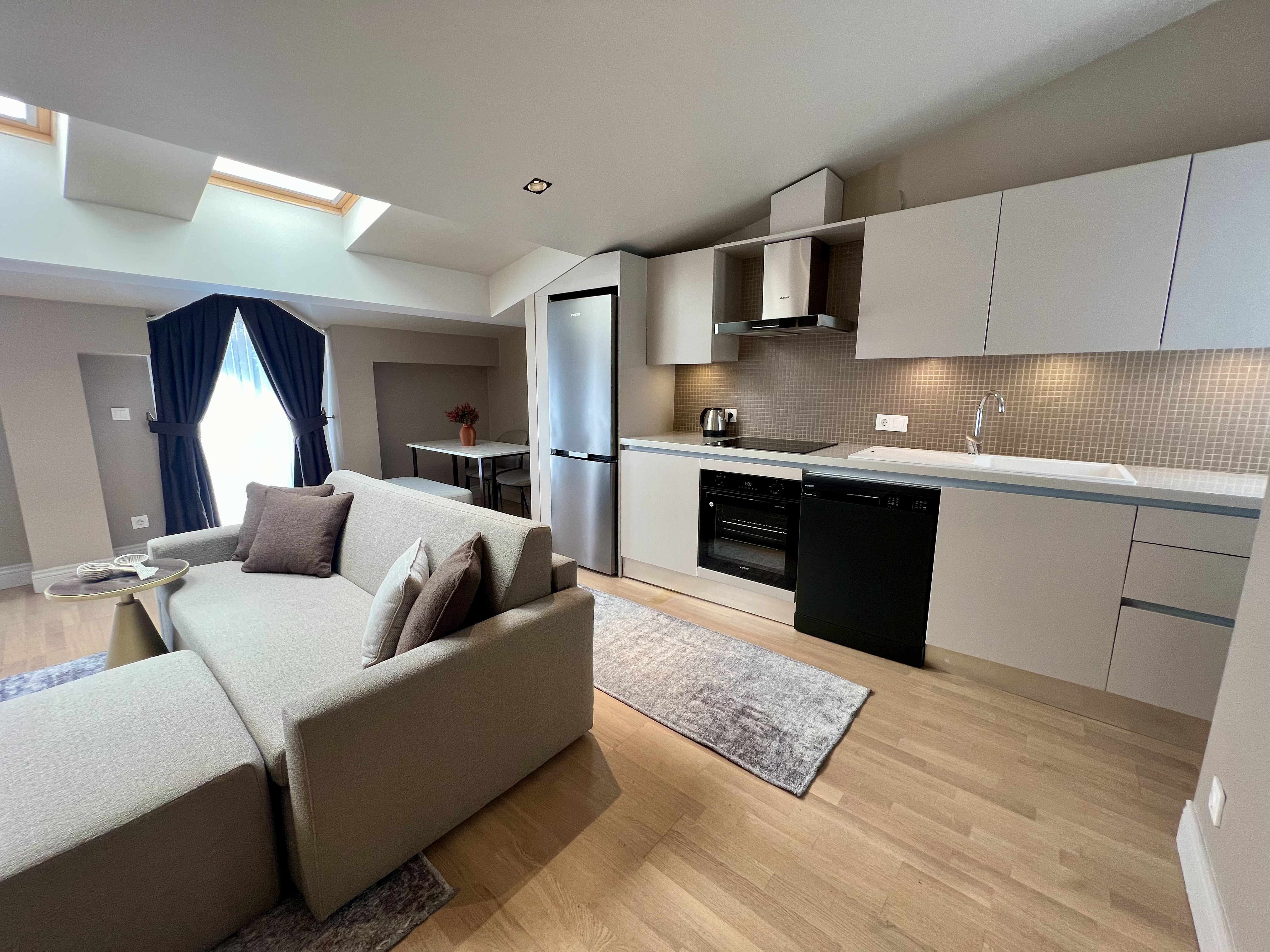 Suite with Balcony with Views