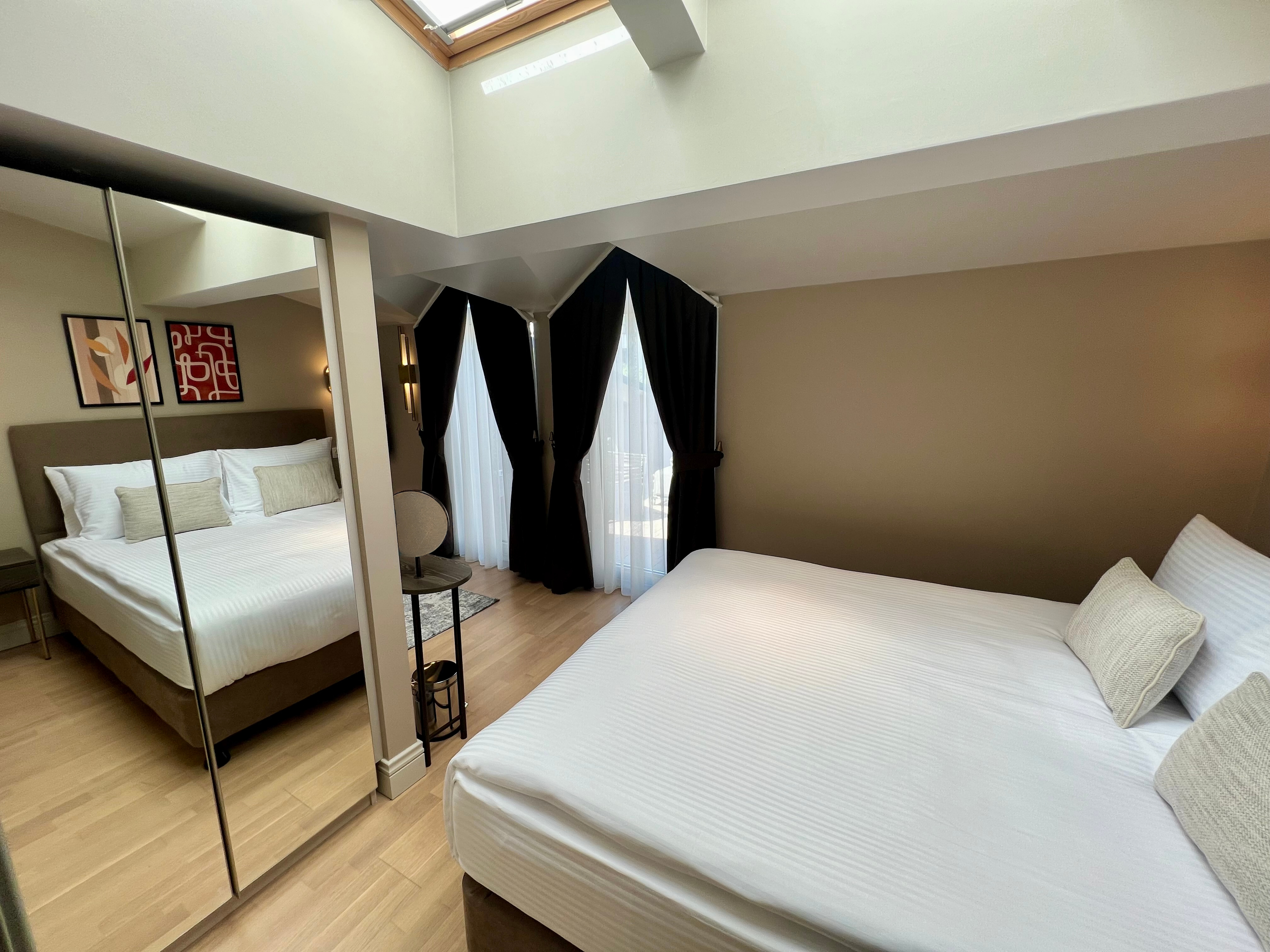 Suite Superior with Balcony