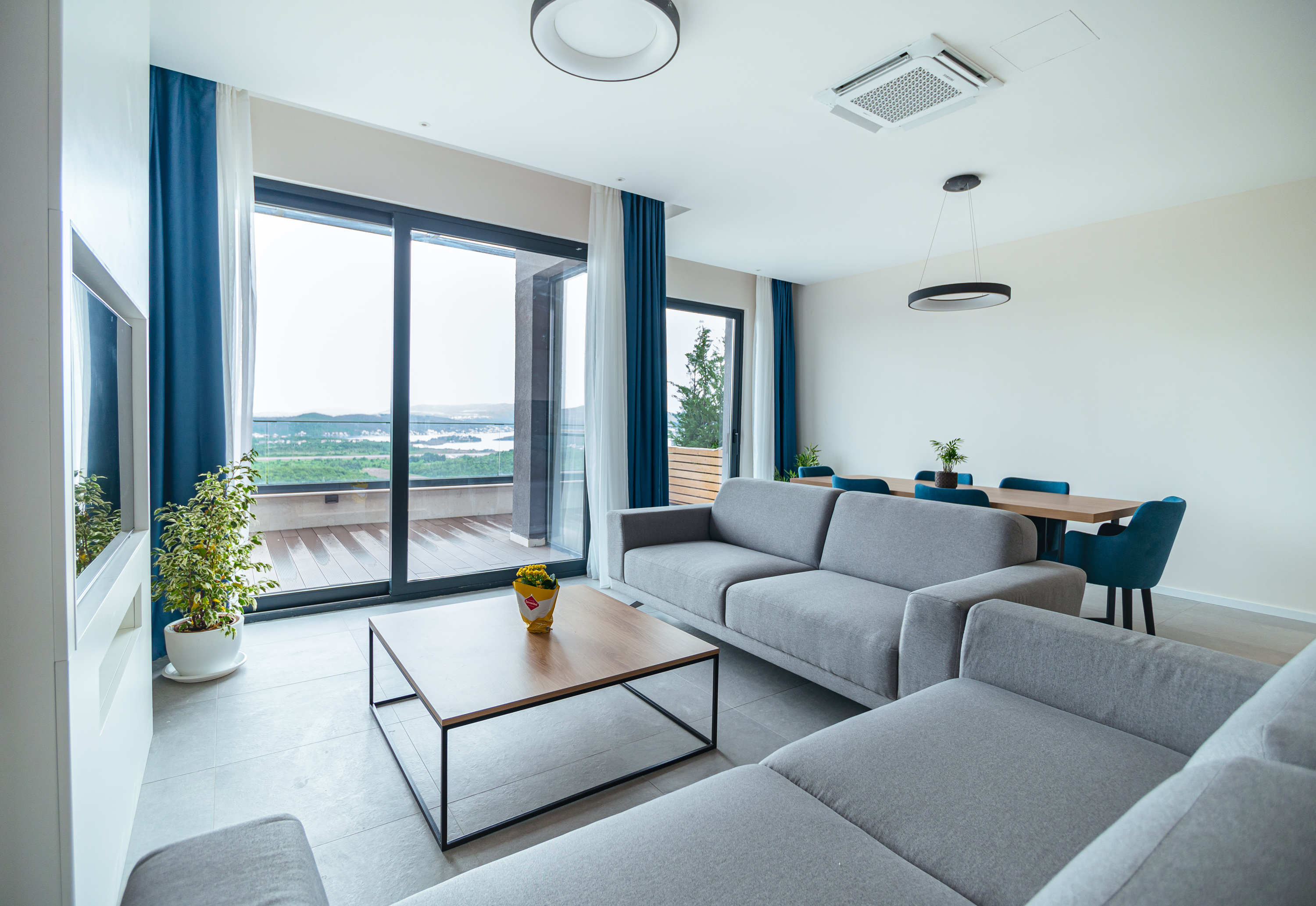 Apartment Presidential with Views