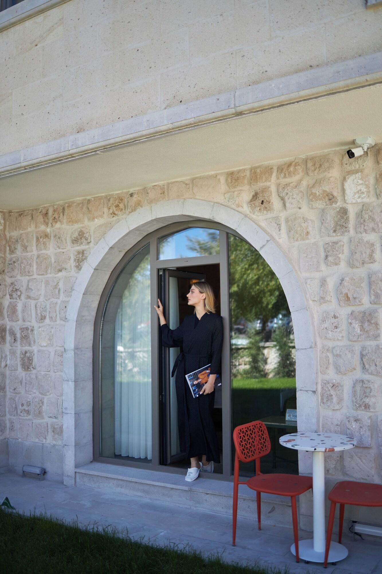 Double Deluxe King Bed