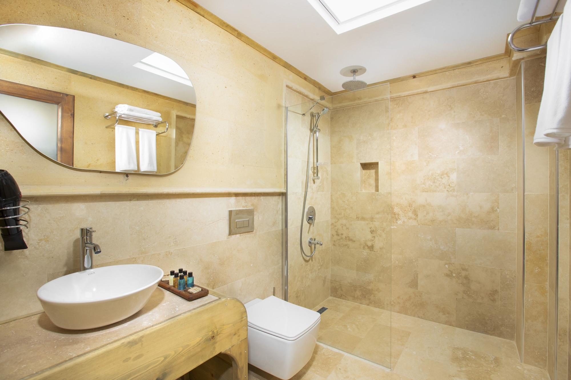 Double Deluxe King Bed