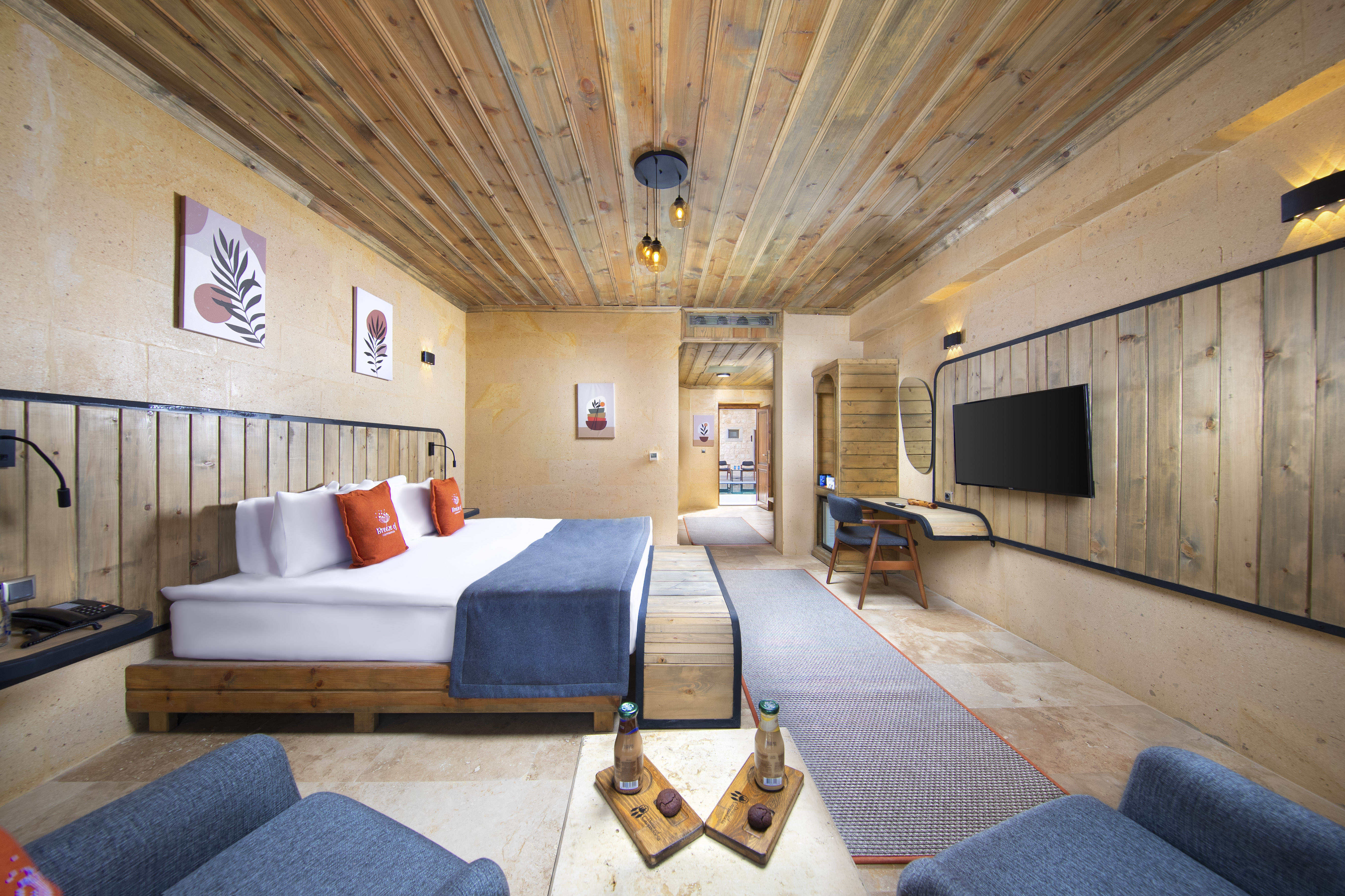 Double Deluxe King Bed