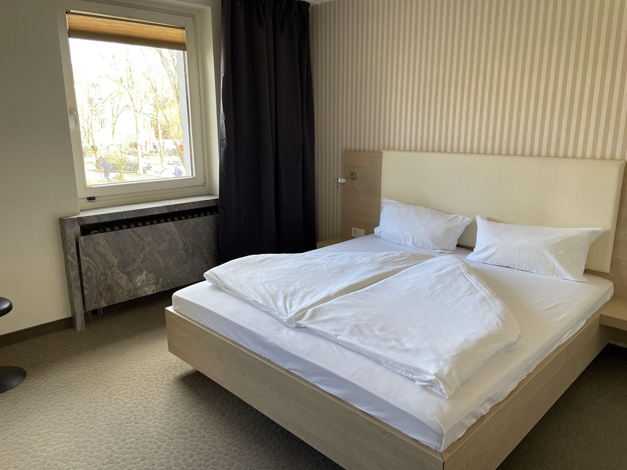 Double Queen Size Bed