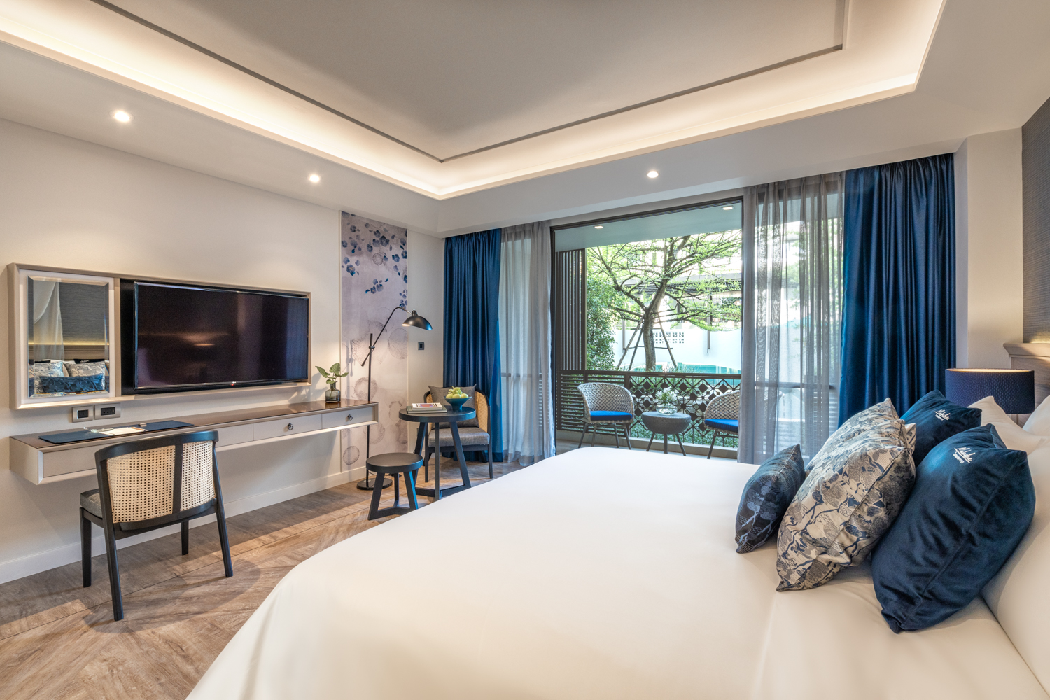 Double Deluxe Pool View