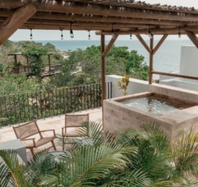 Double Deluxe King Bed