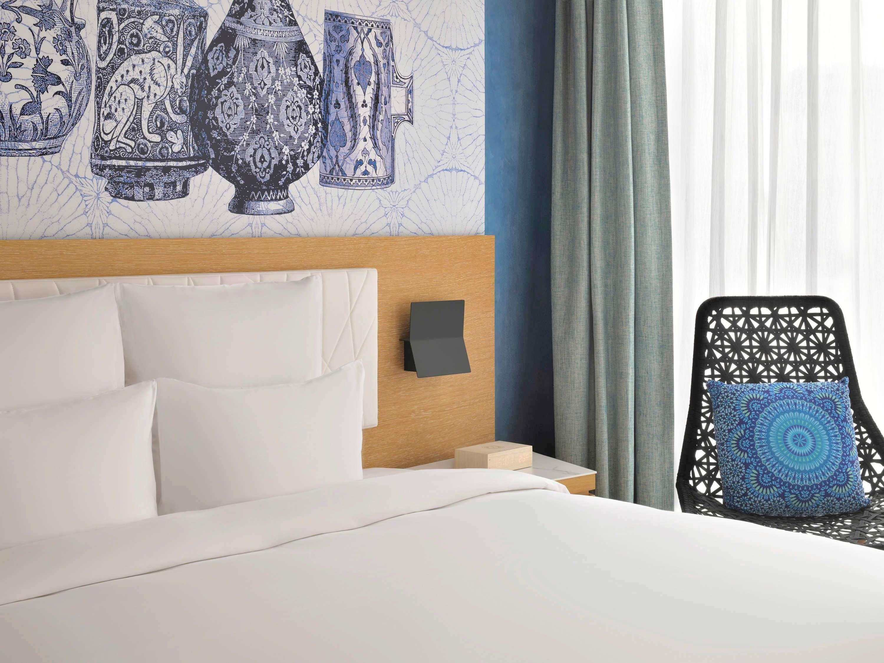 Double Deluxe King Bed