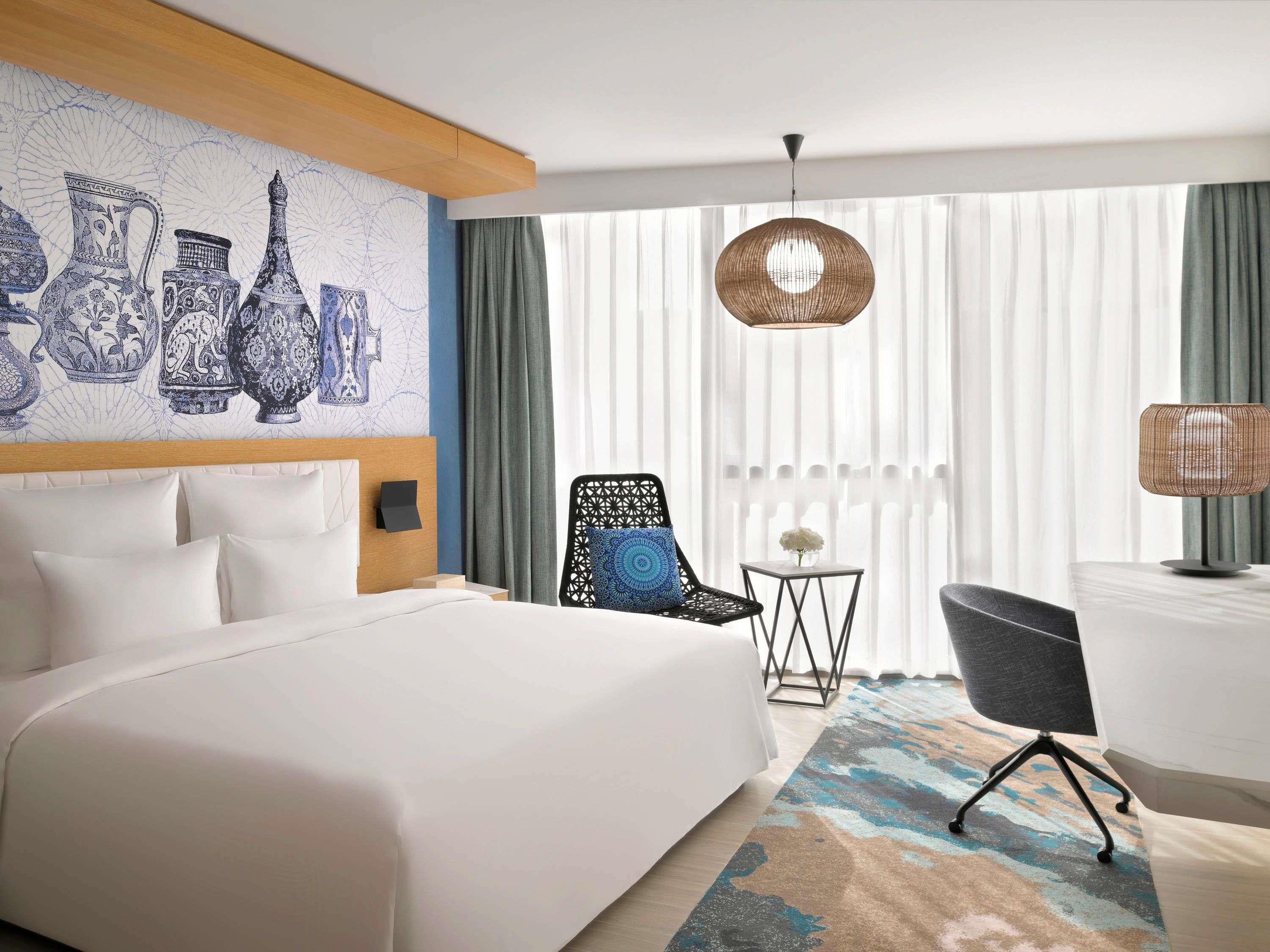 Double Deluxe King Bed