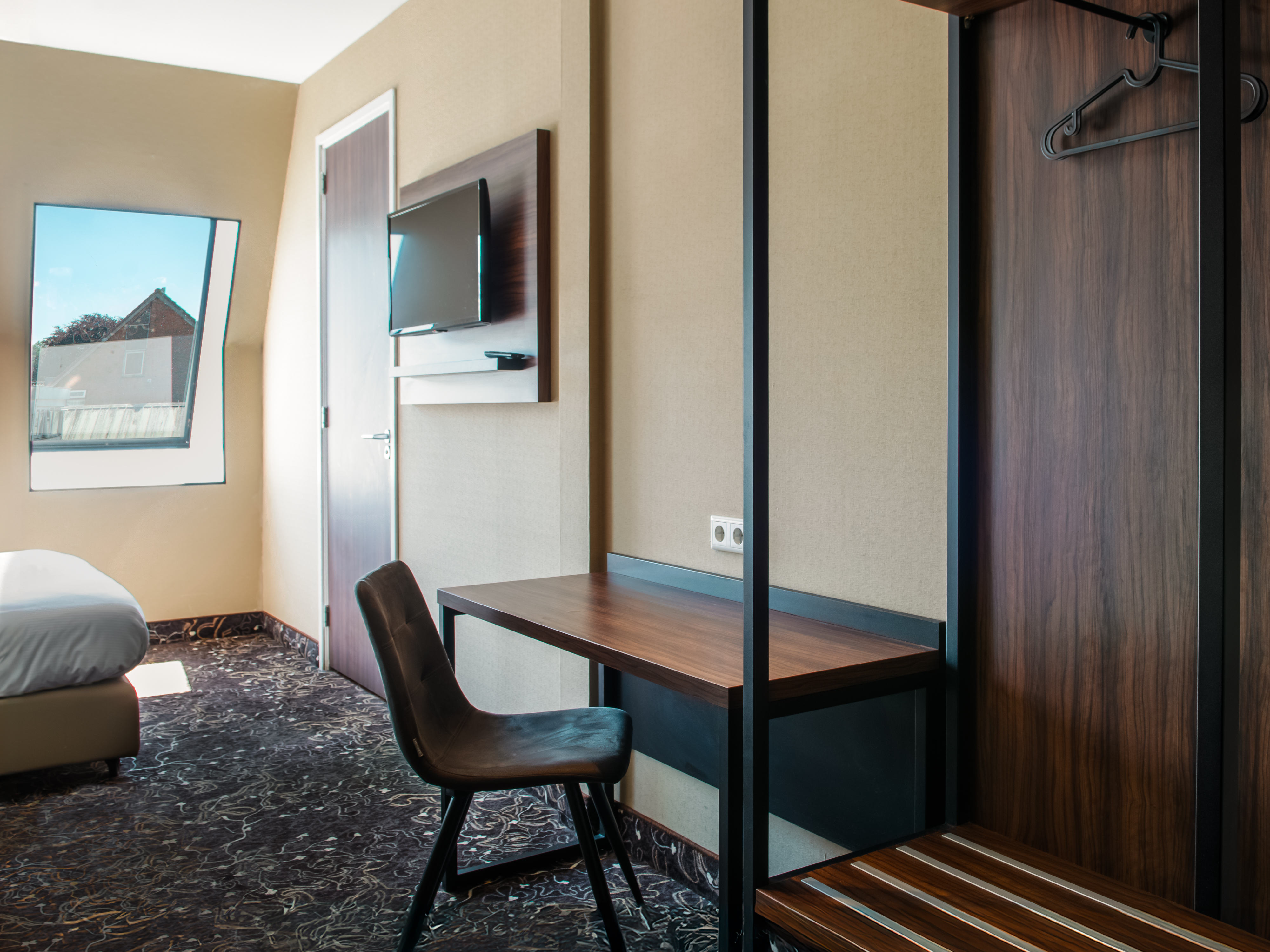 Double or Twin Deluxe