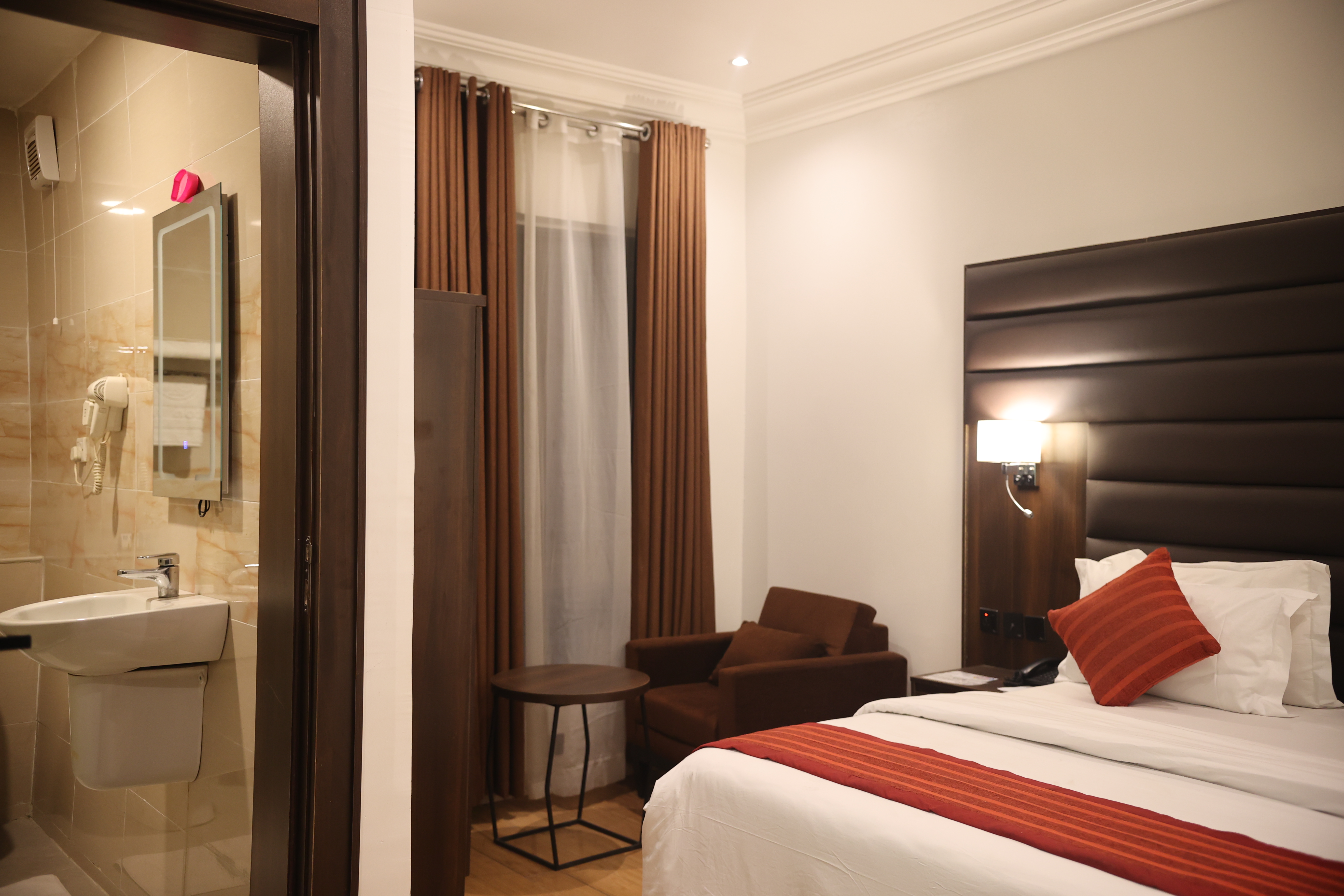 Double Superior Queen Bed