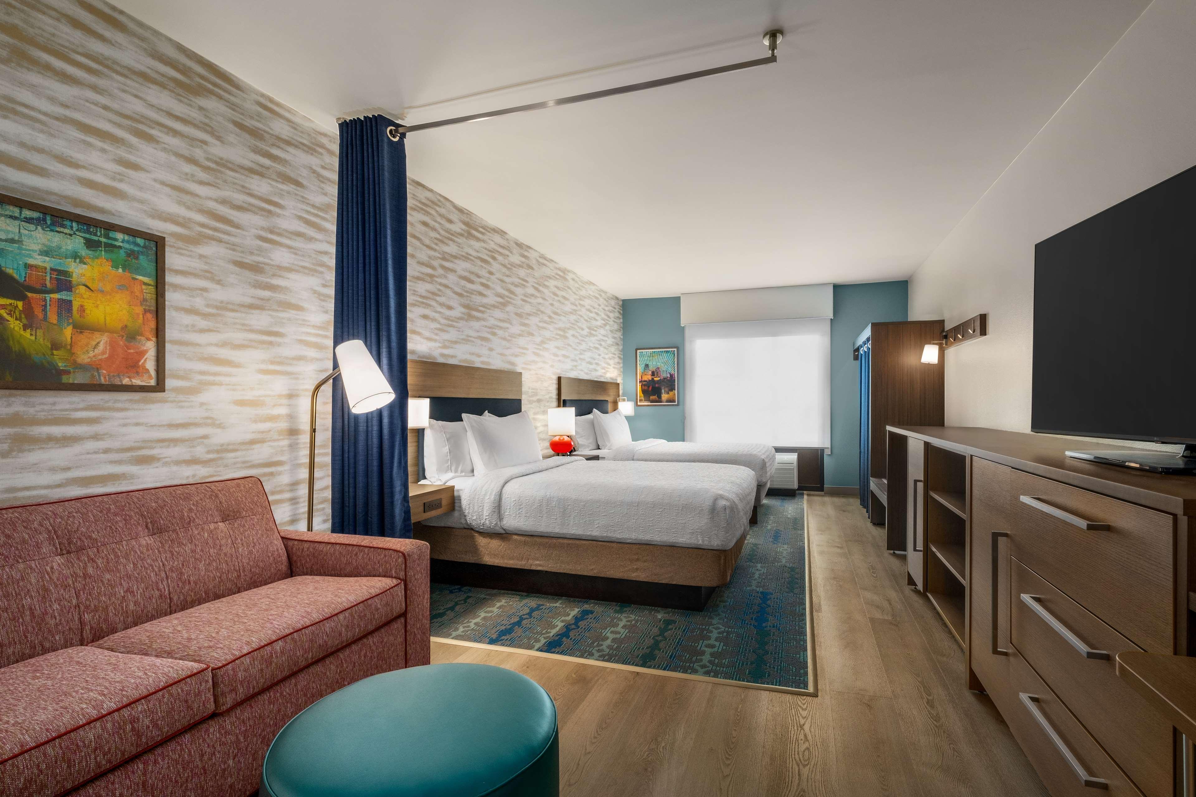 Suite Two Queen Beds