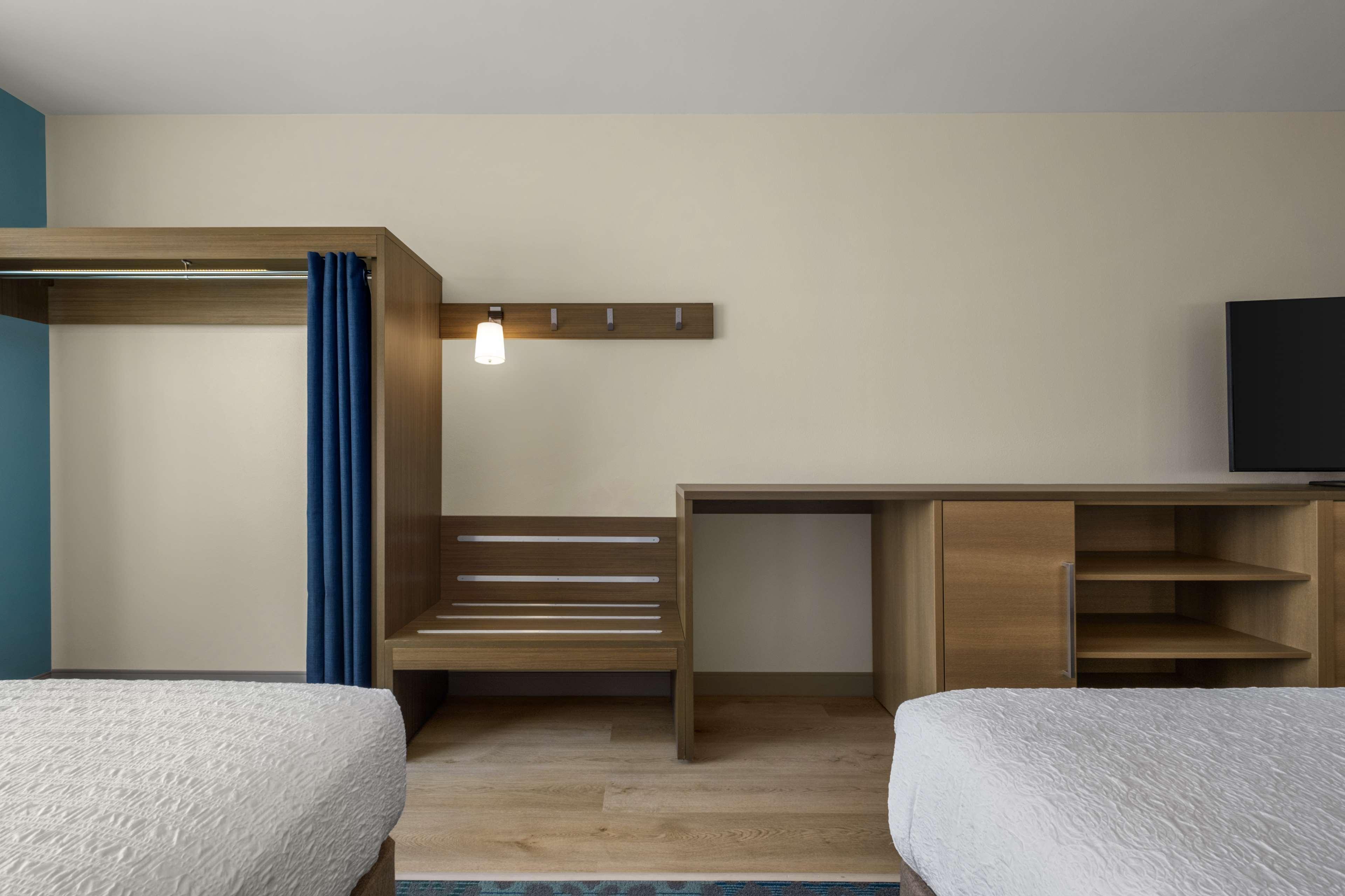 Suite Two Queen Beds