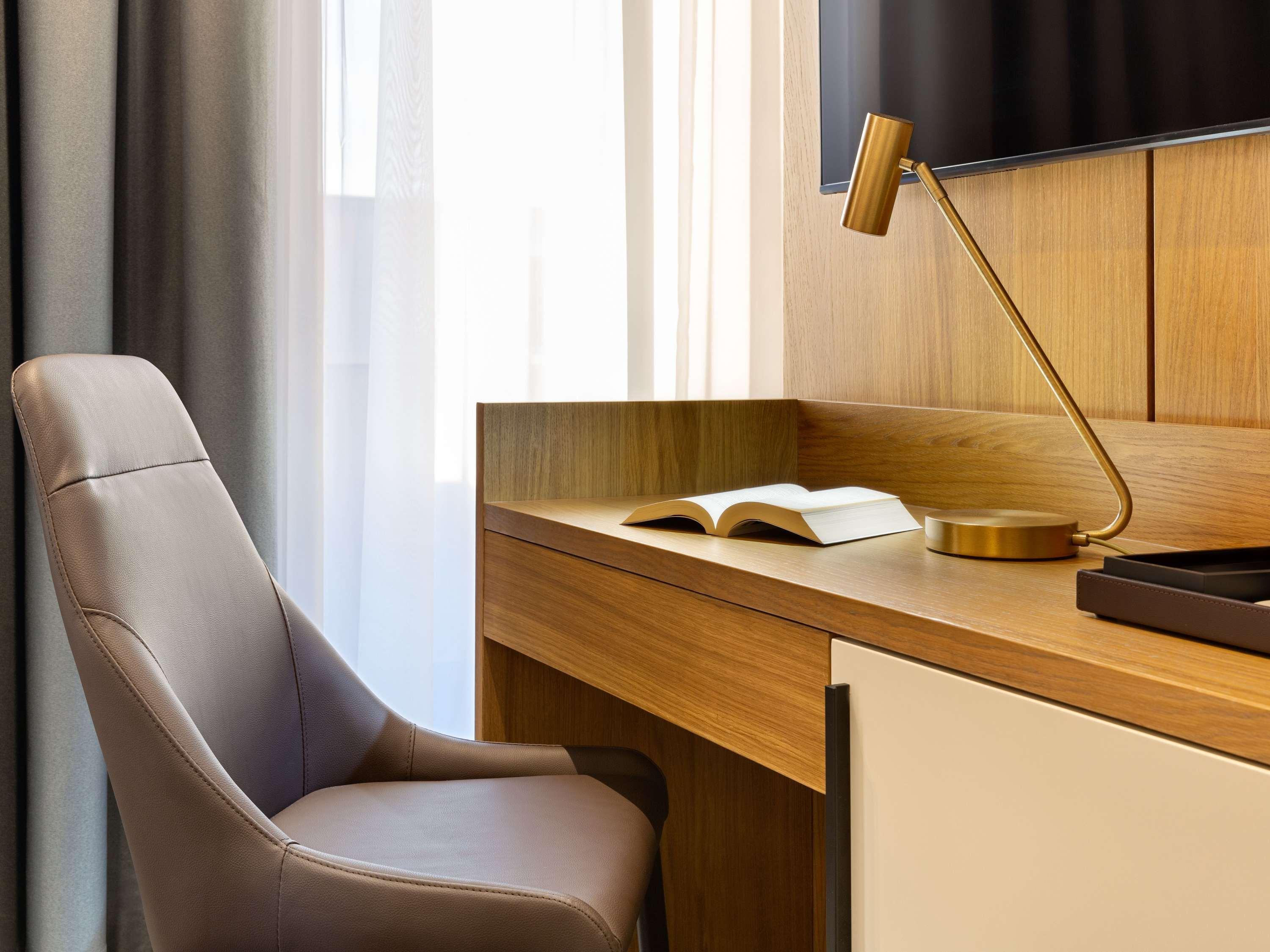 Double Classic King Bed