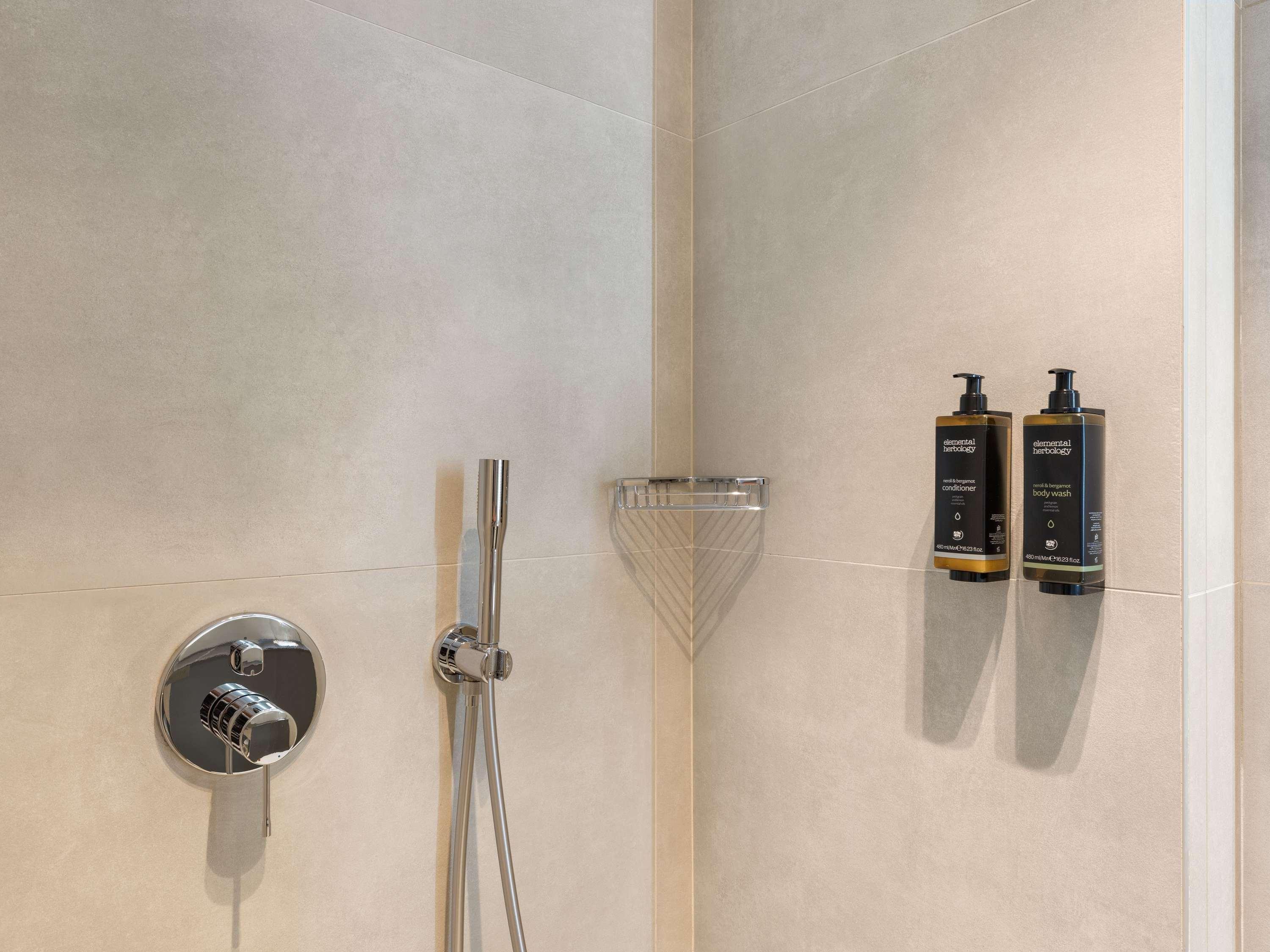 Double Classic King Bed