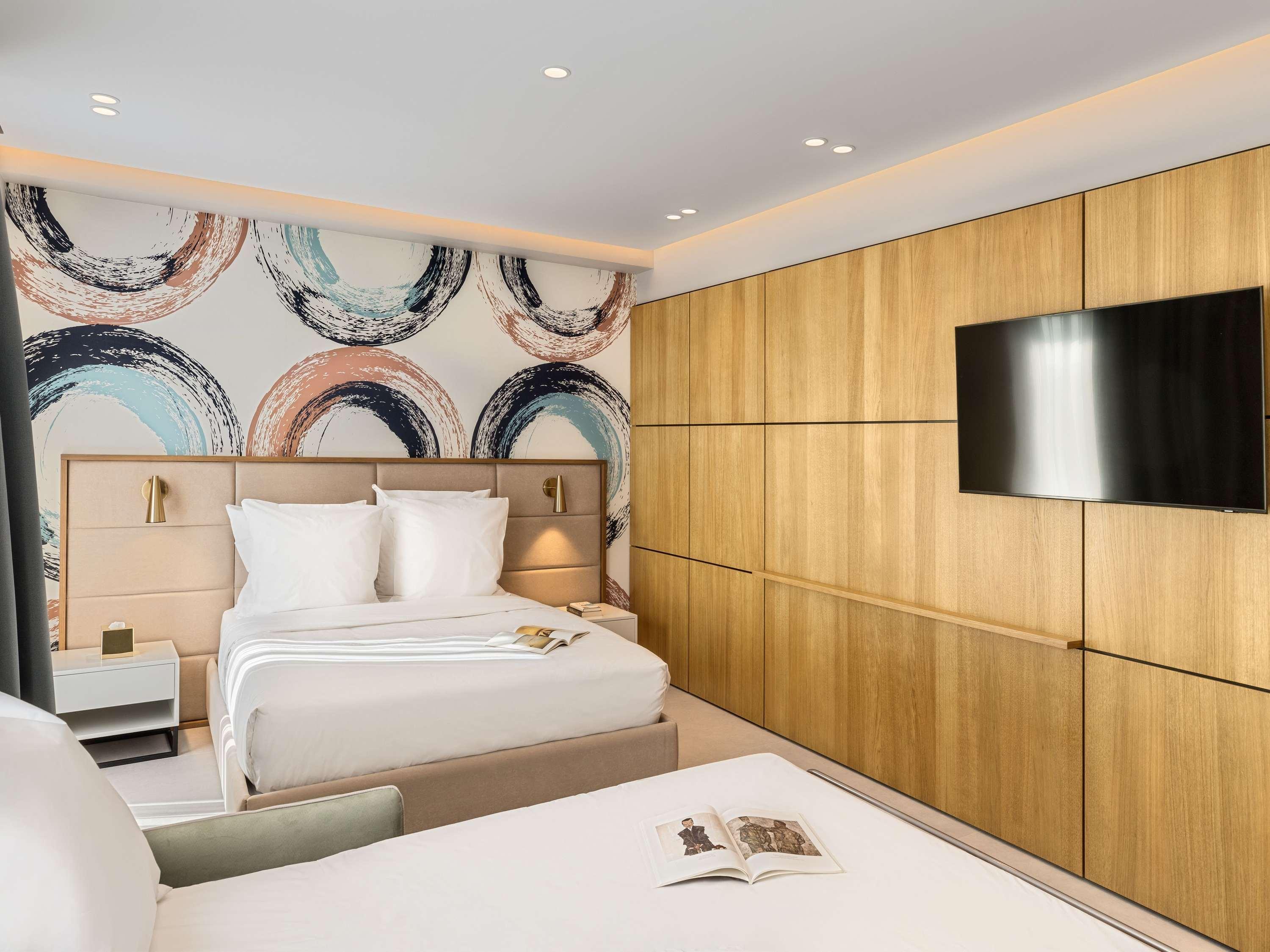 Double Superior King Bed