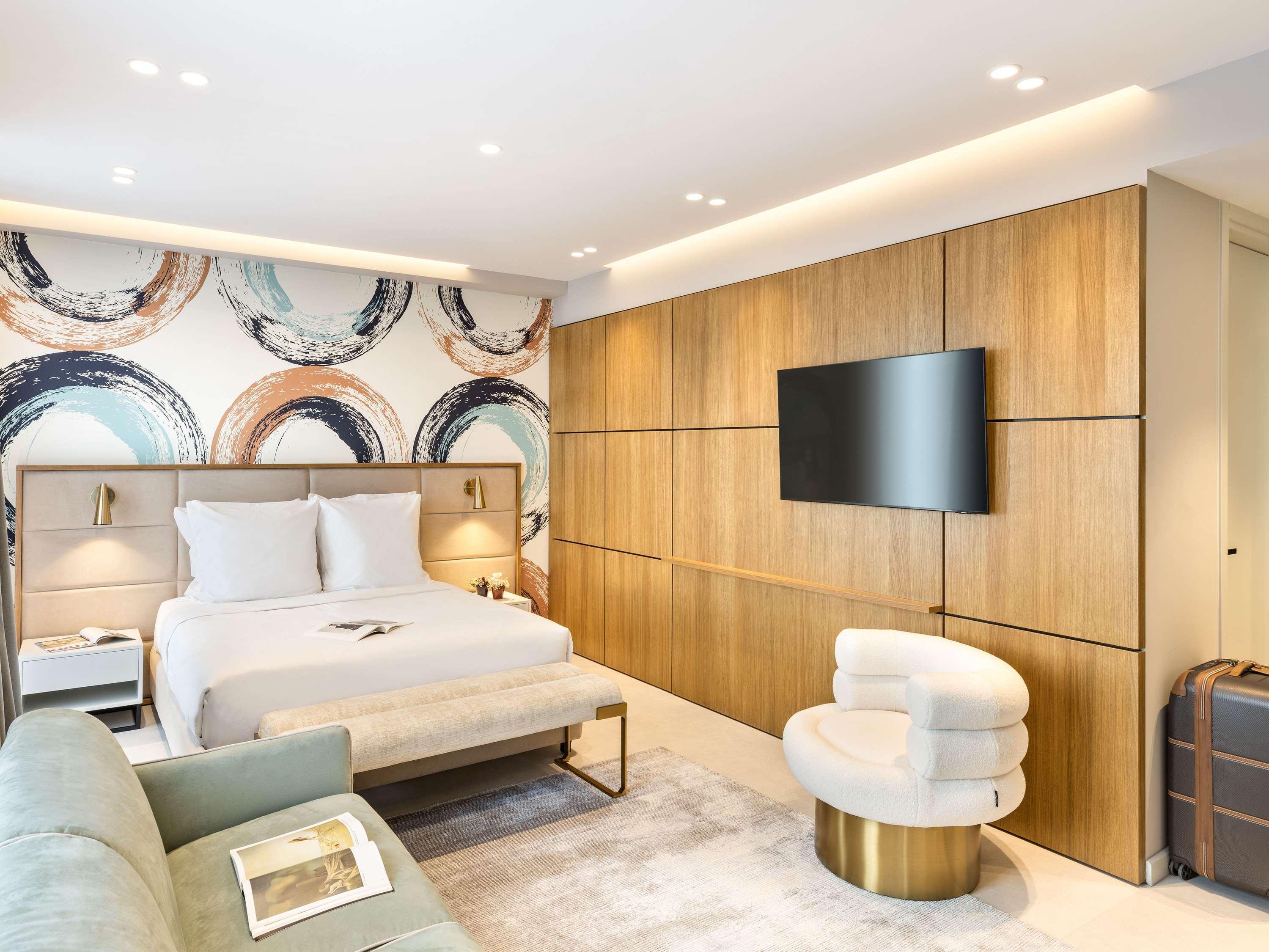 Double Superior King Bed