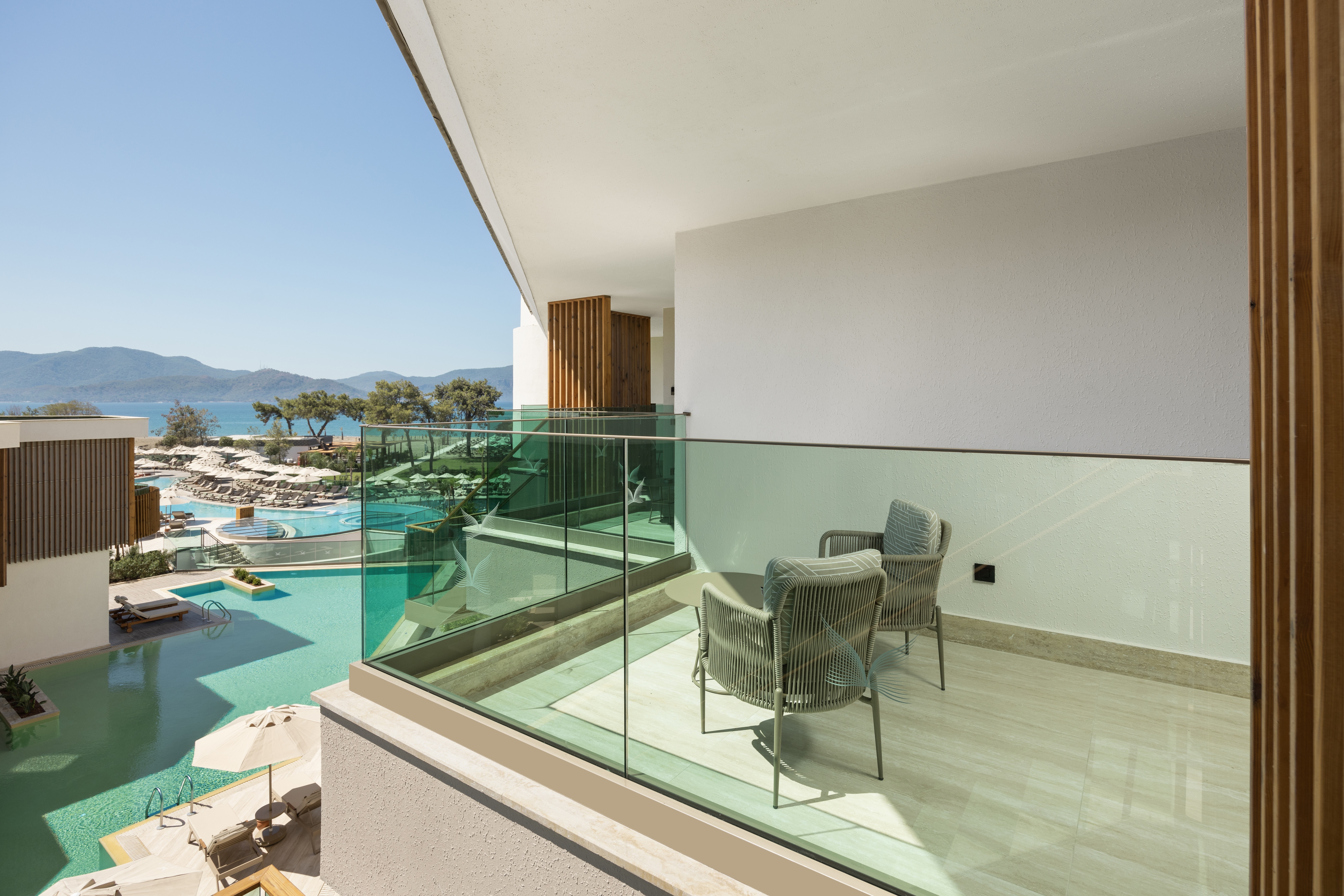 Double Single Pool View