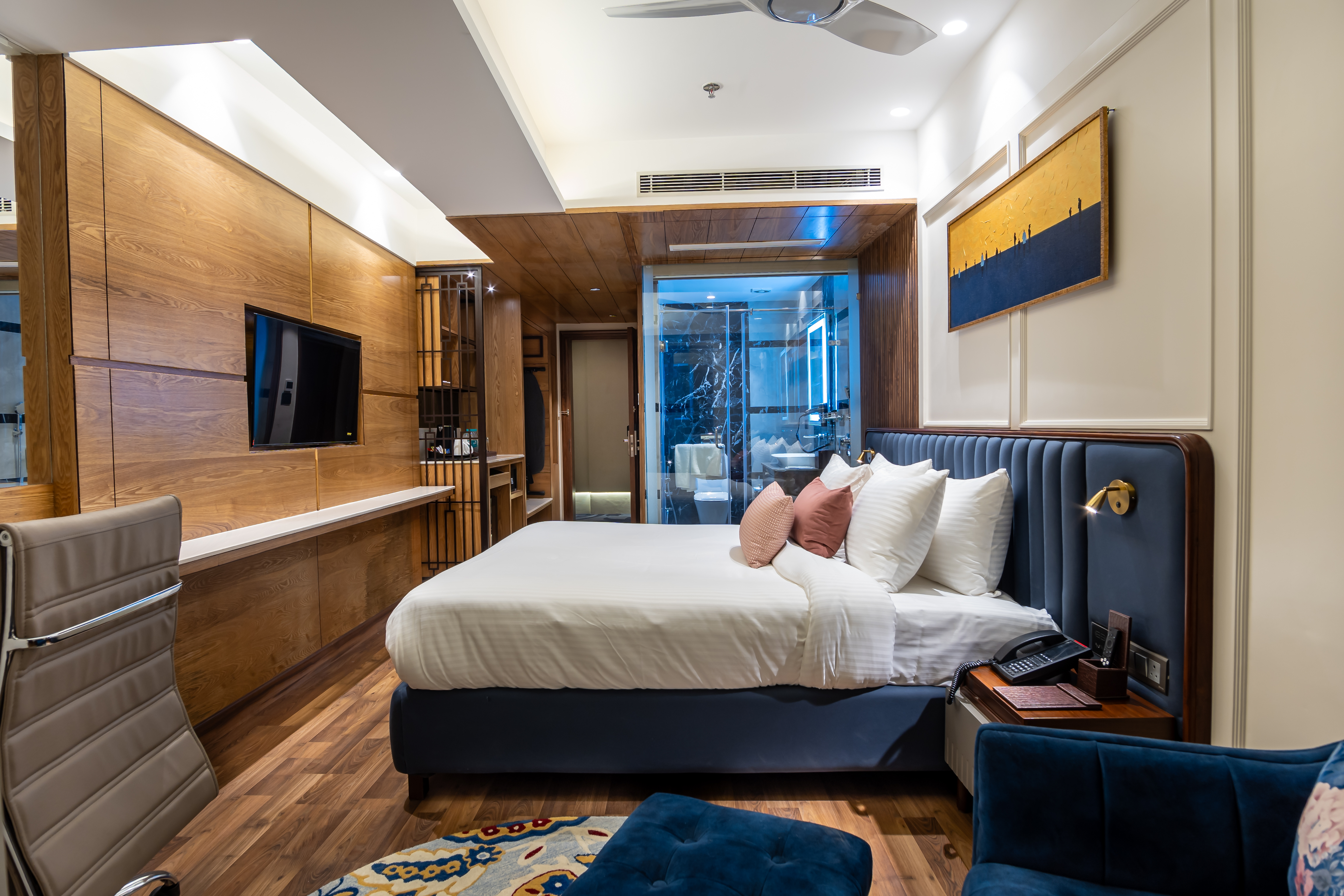 Double Deluxe Queen Bed