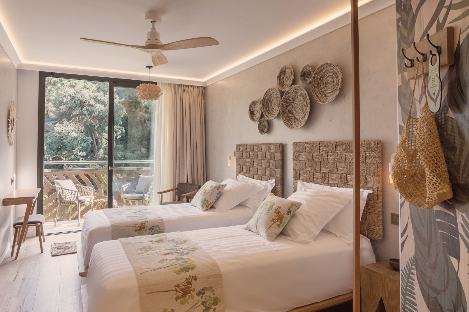 Twin Deluxe Garden View