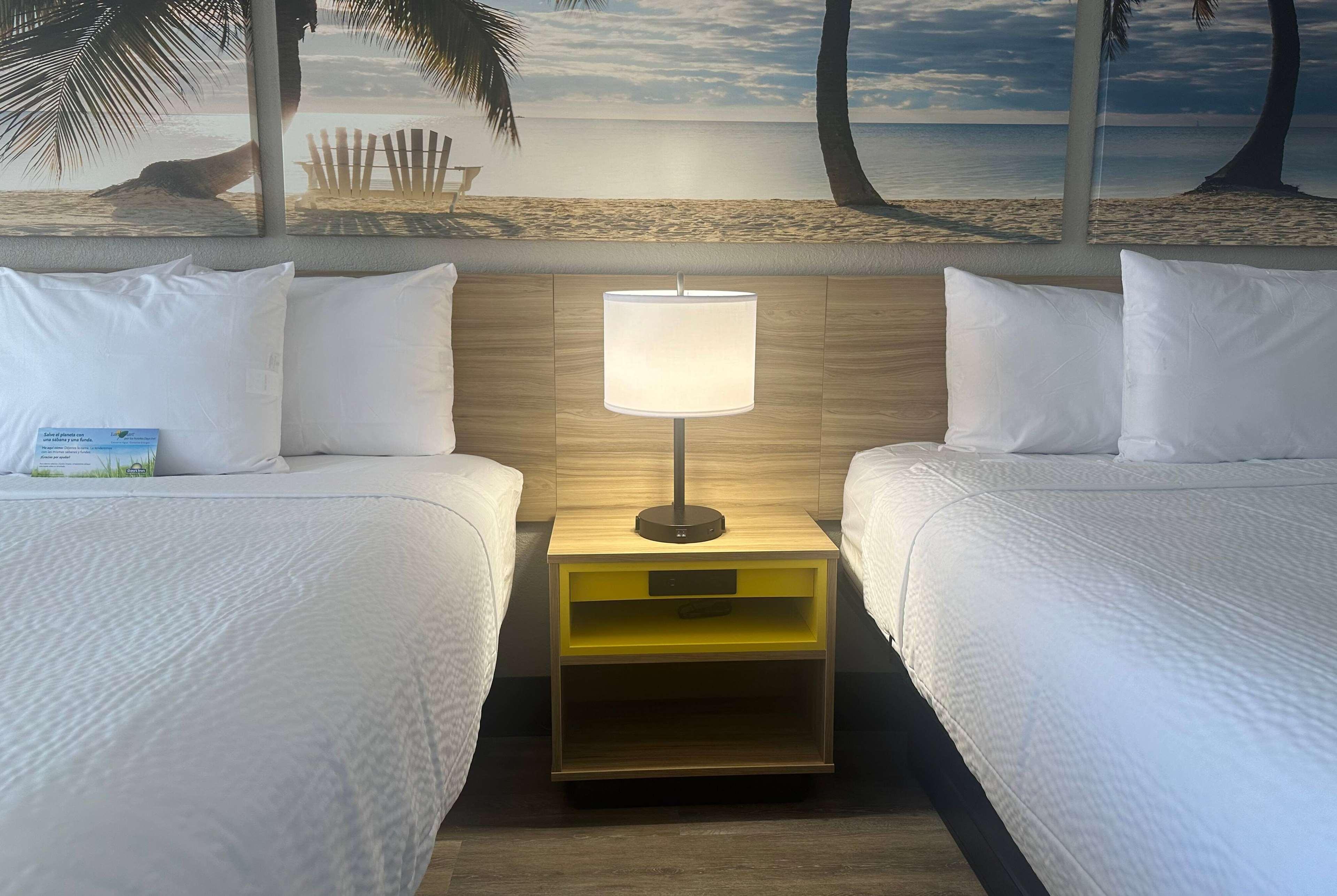 Quadruple Non Smoking