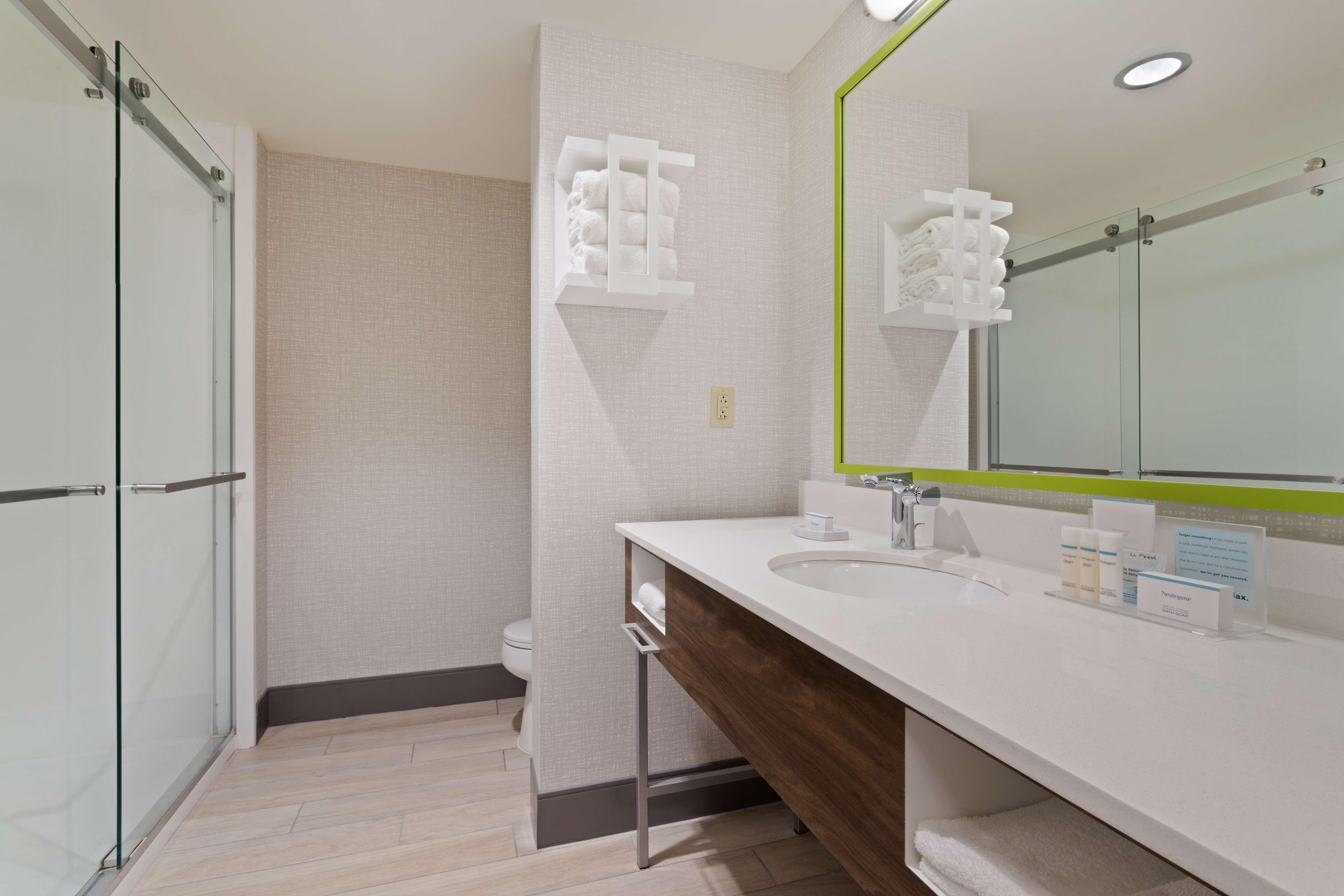 Double King Bed Non Smoking