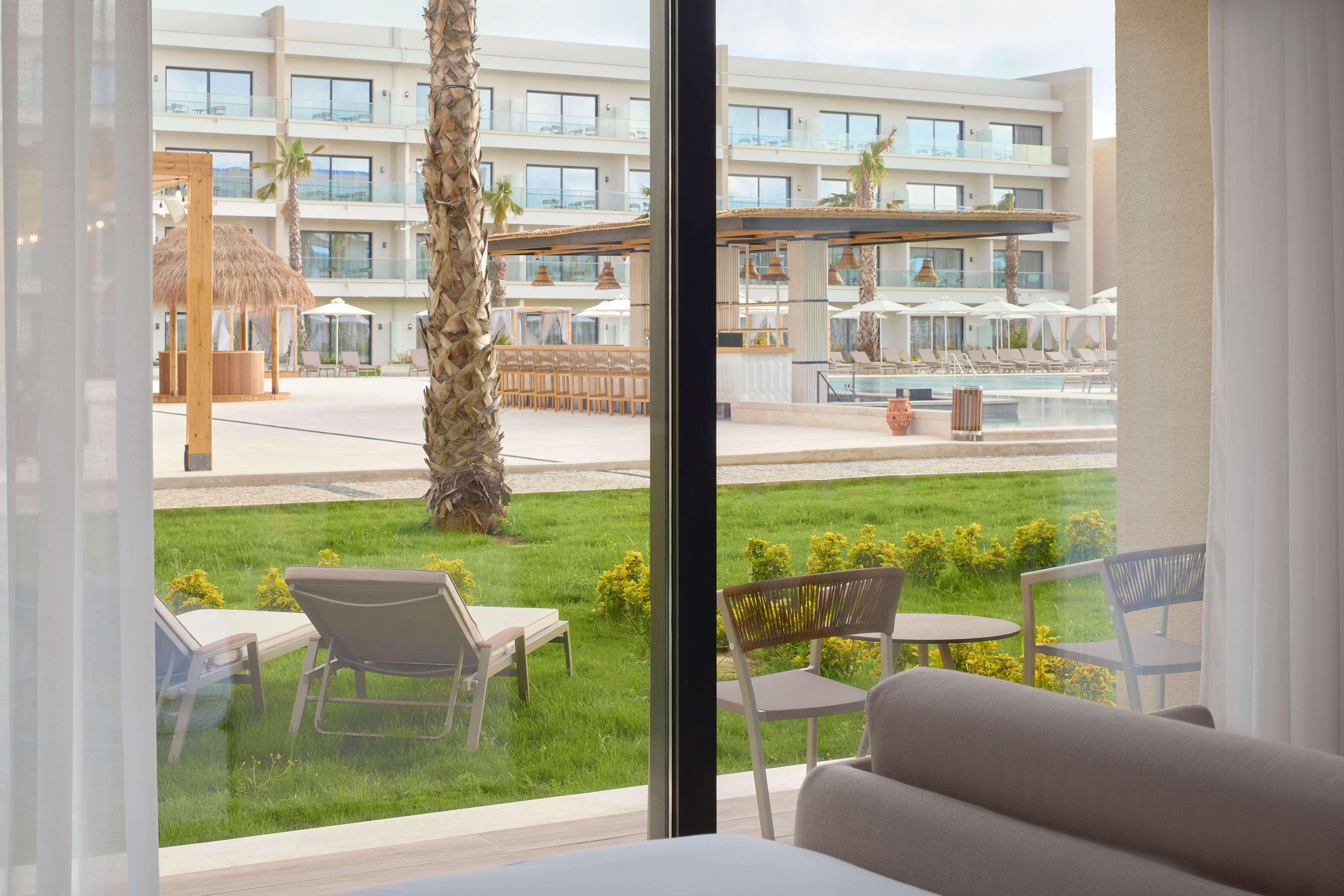 Double or Twin with Private Pool