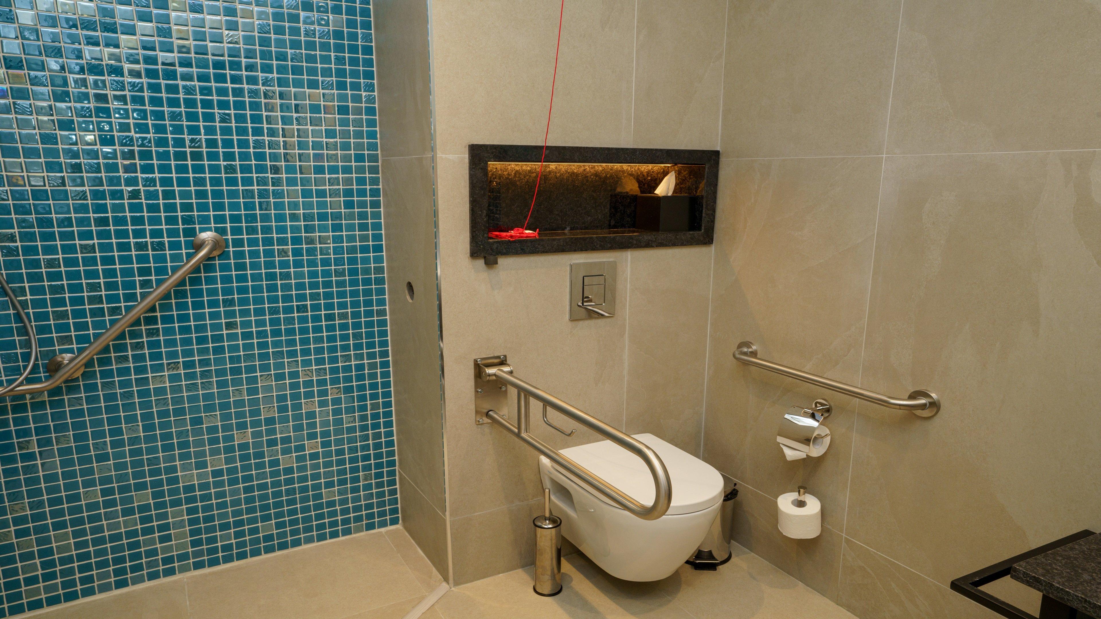 Double Accessible with Views