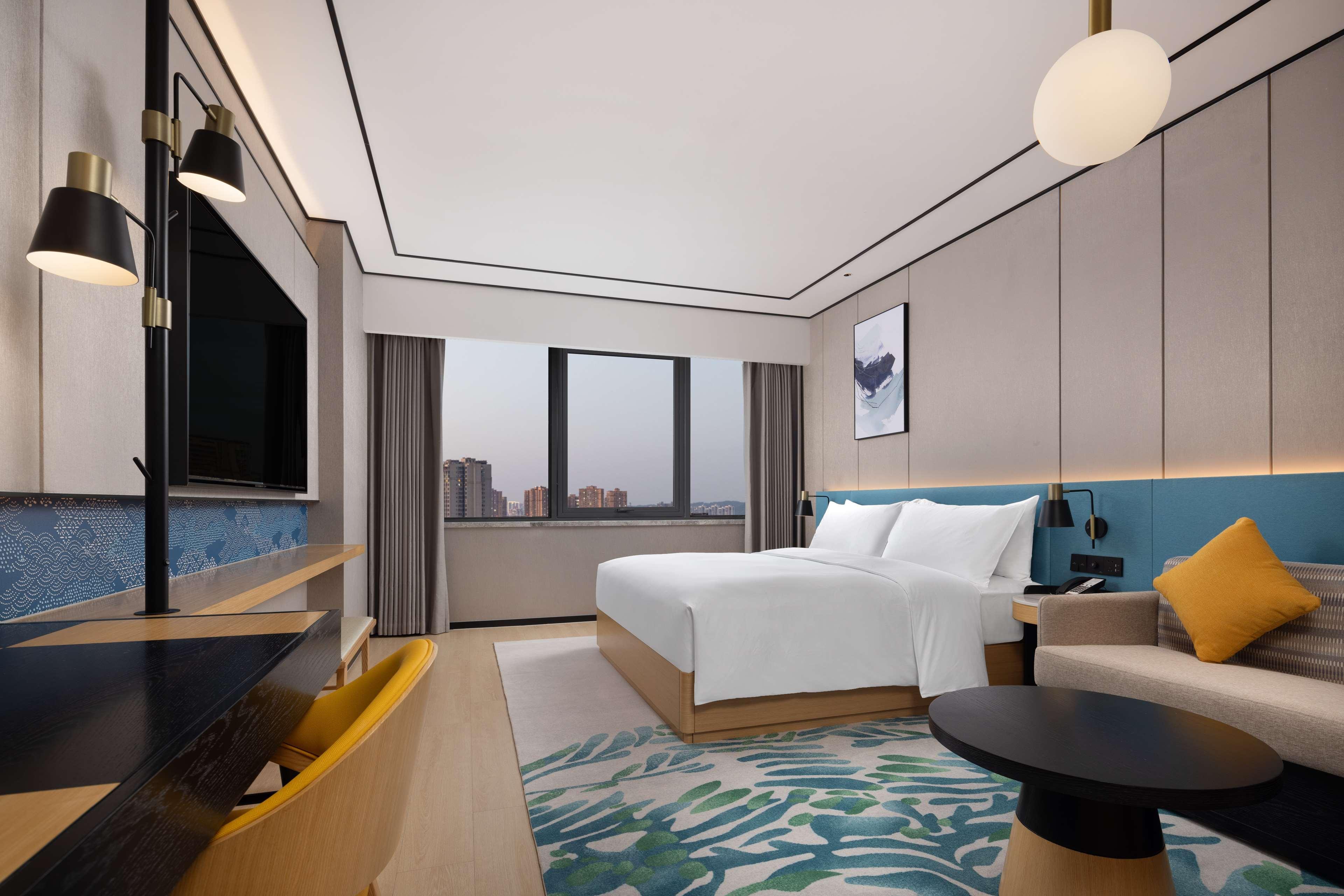 Double Deluxe King Bed