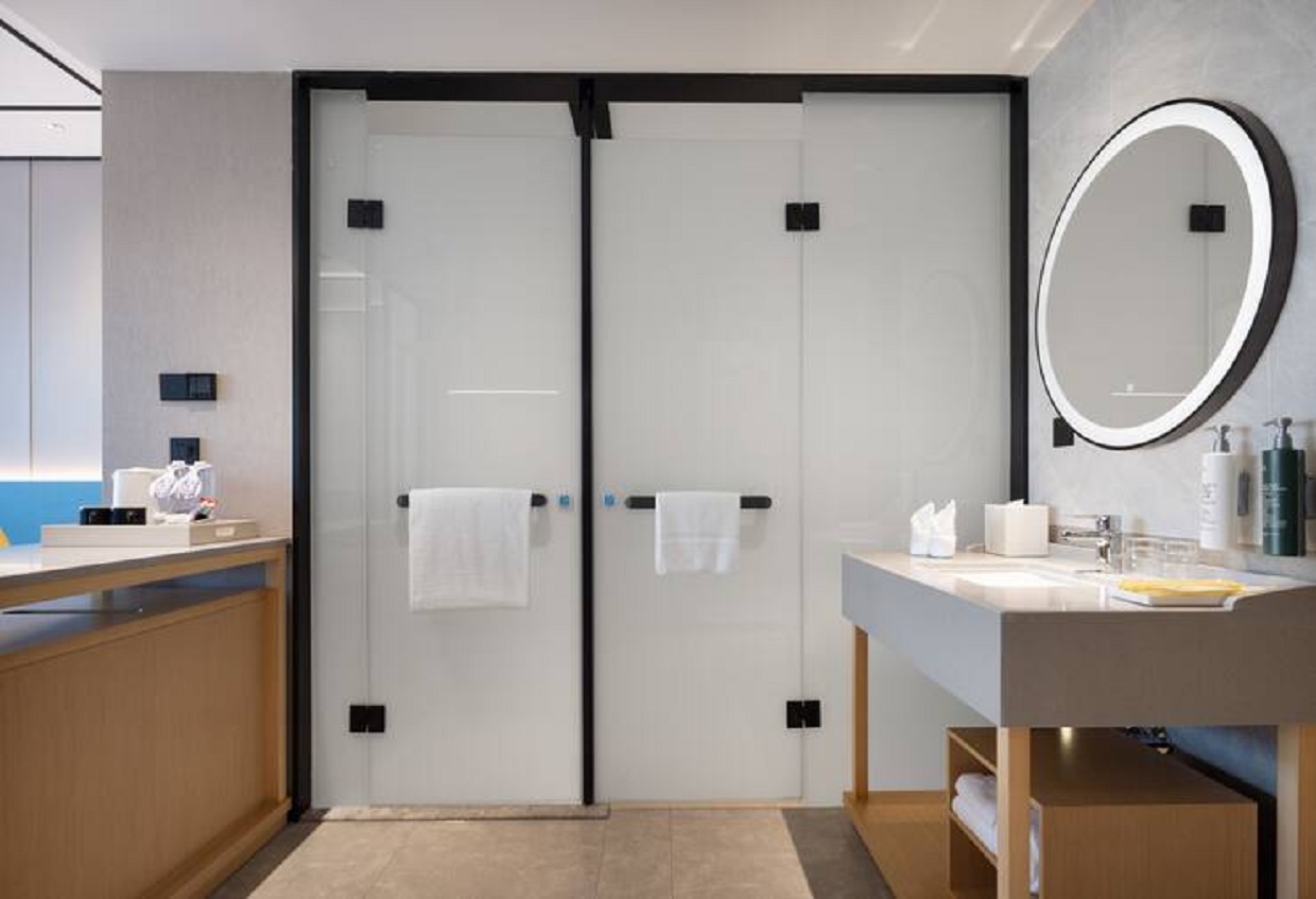 Double Deluxe King Bed