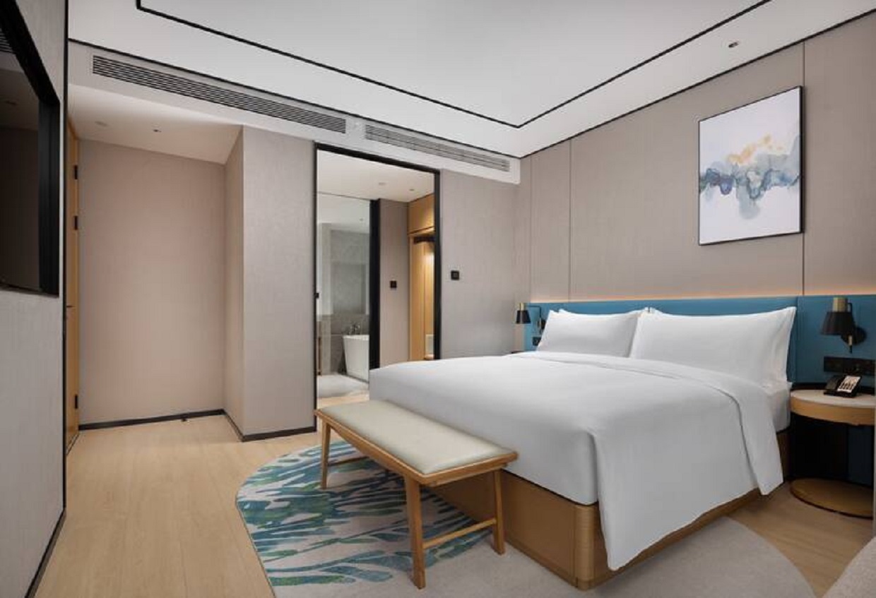 Suite Deluxe King Bed