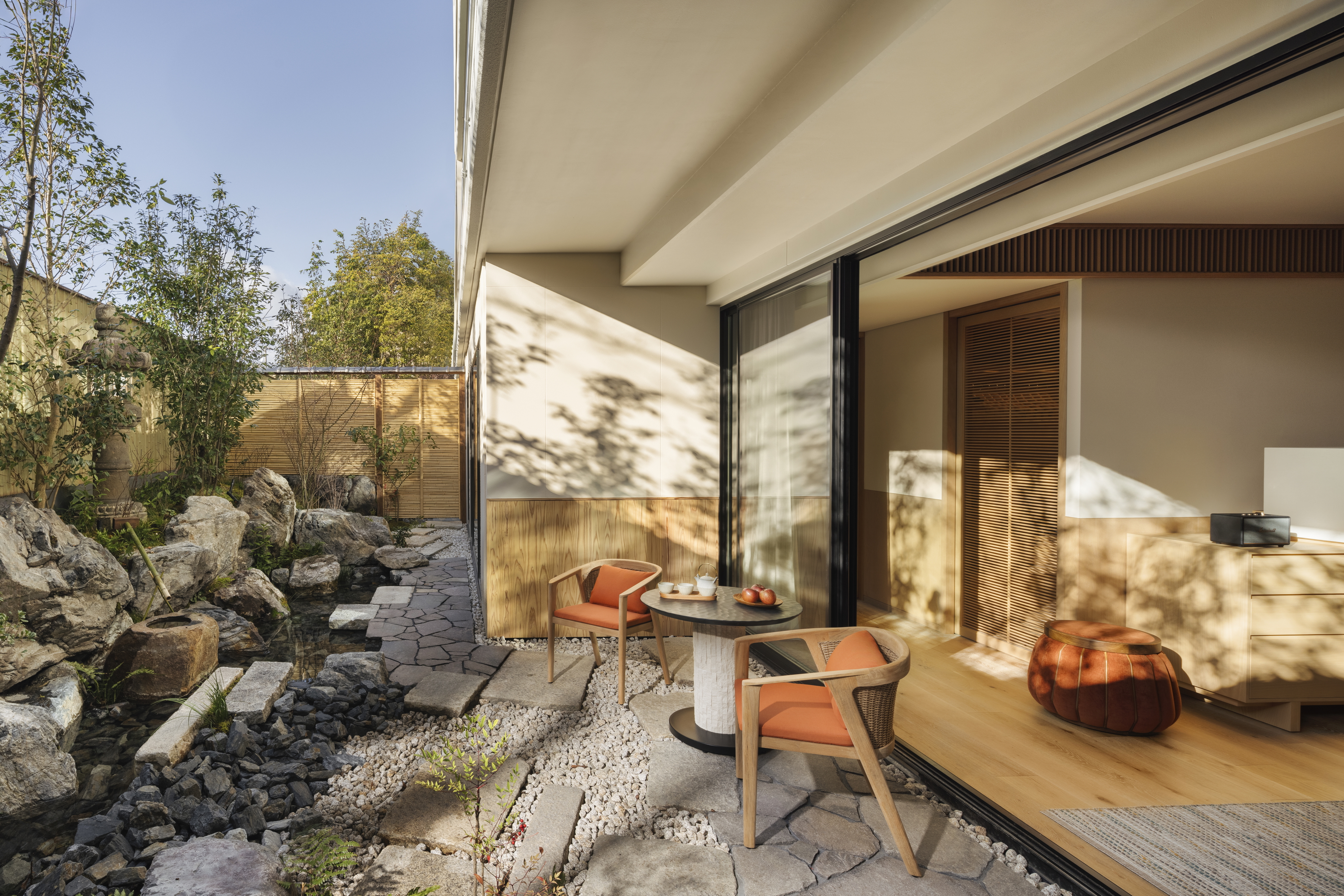 Suite Garden View King Bed