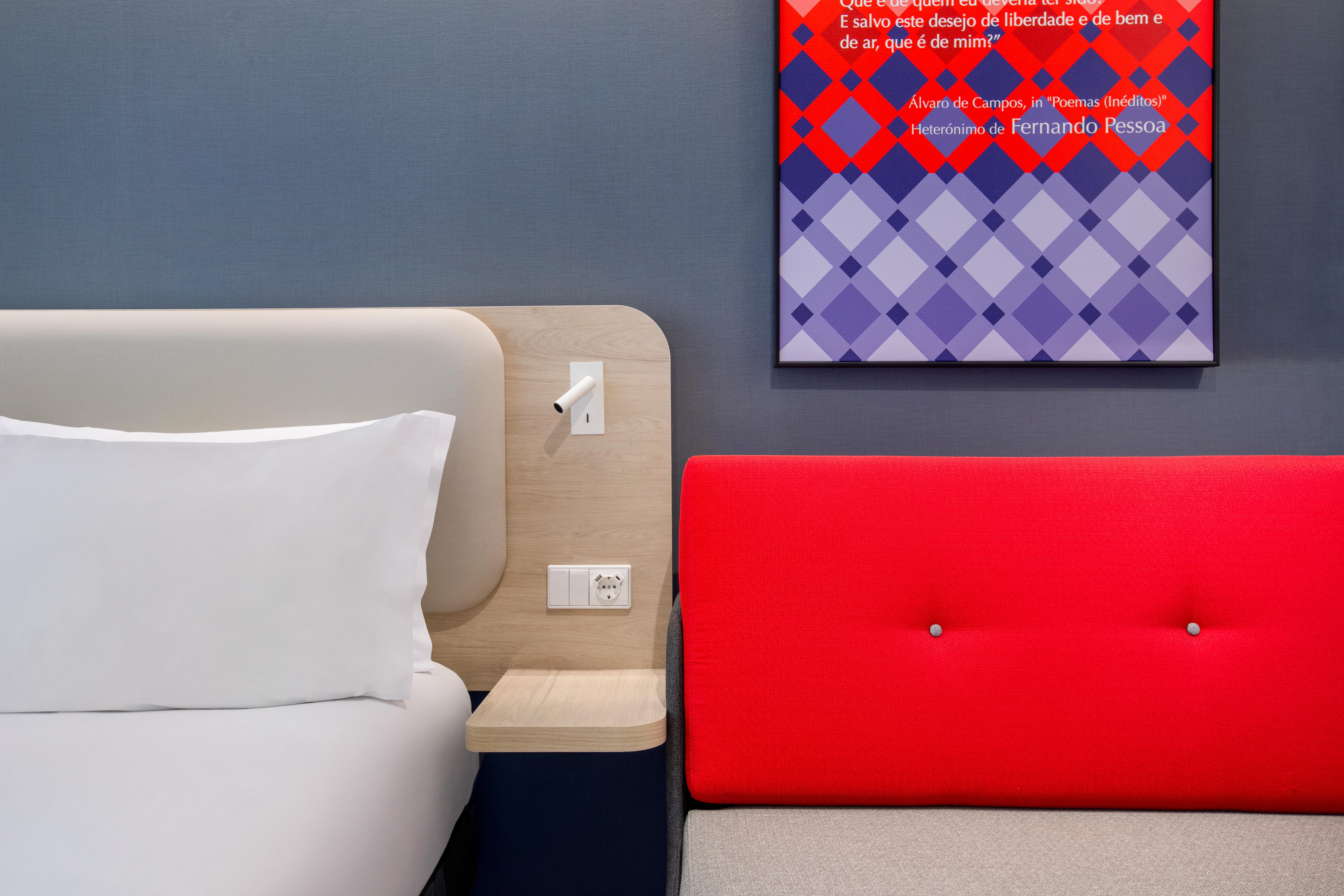 Double Accessible King Size Bed