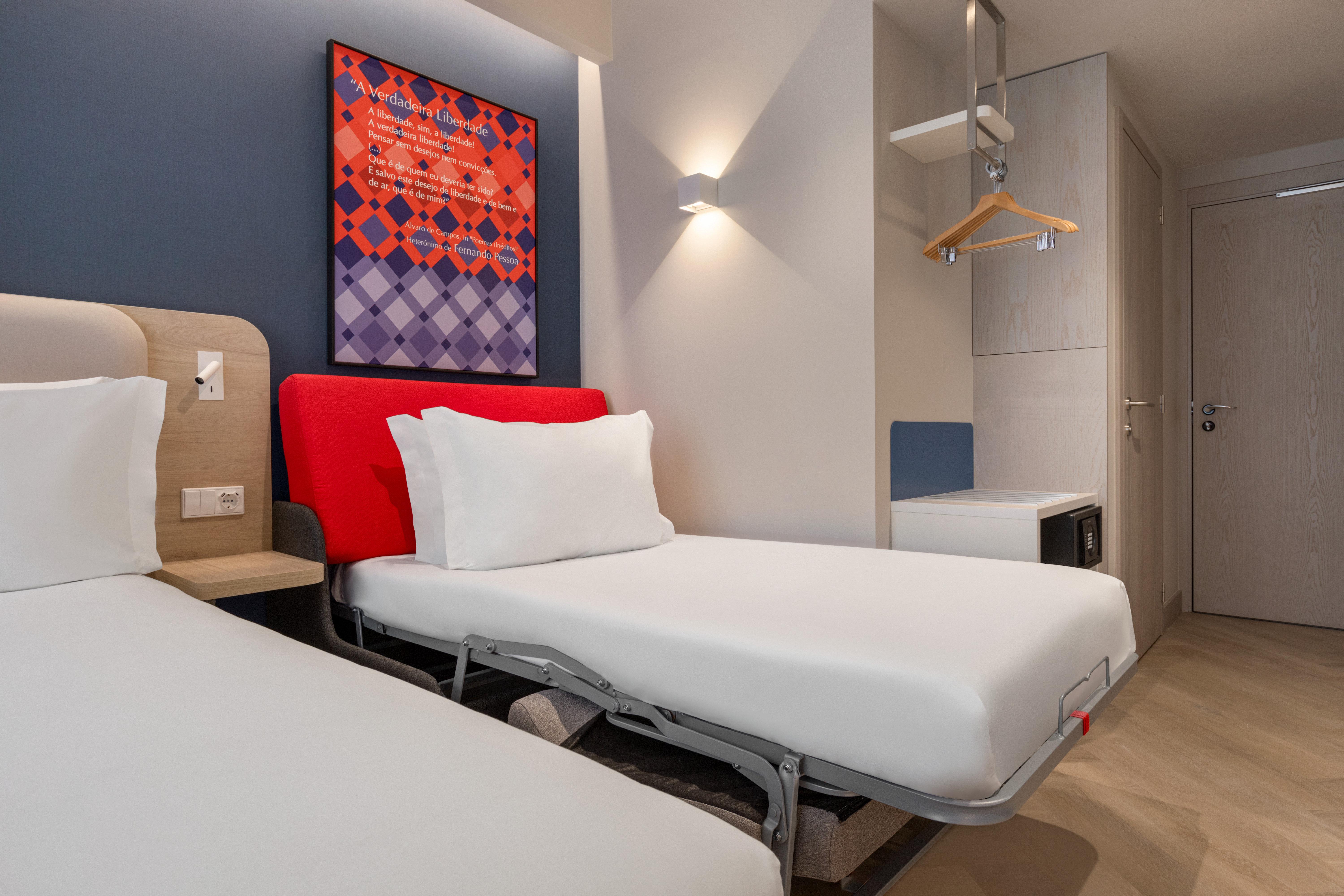 Double Queen Size Bed