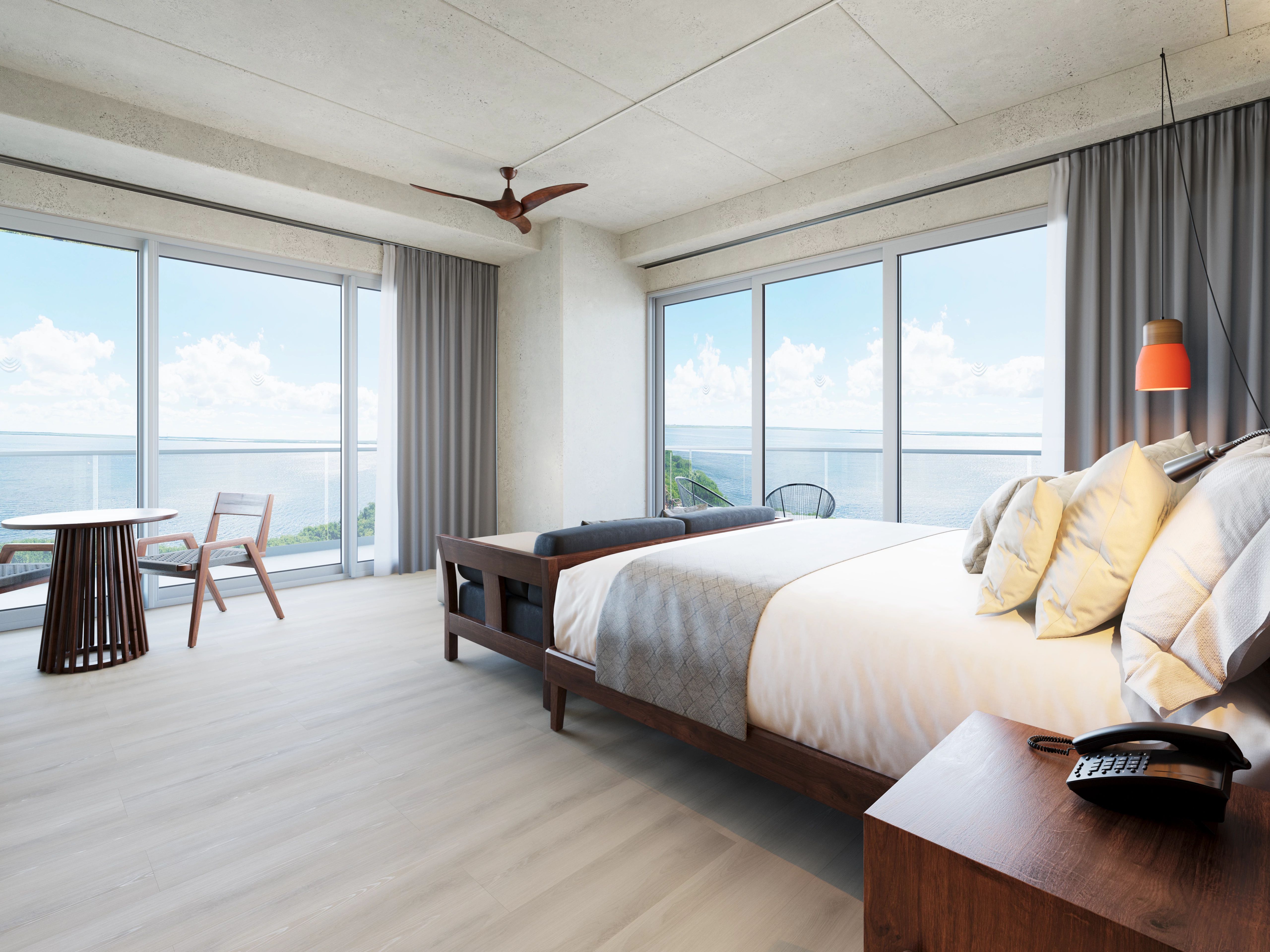 Suite Club with Views