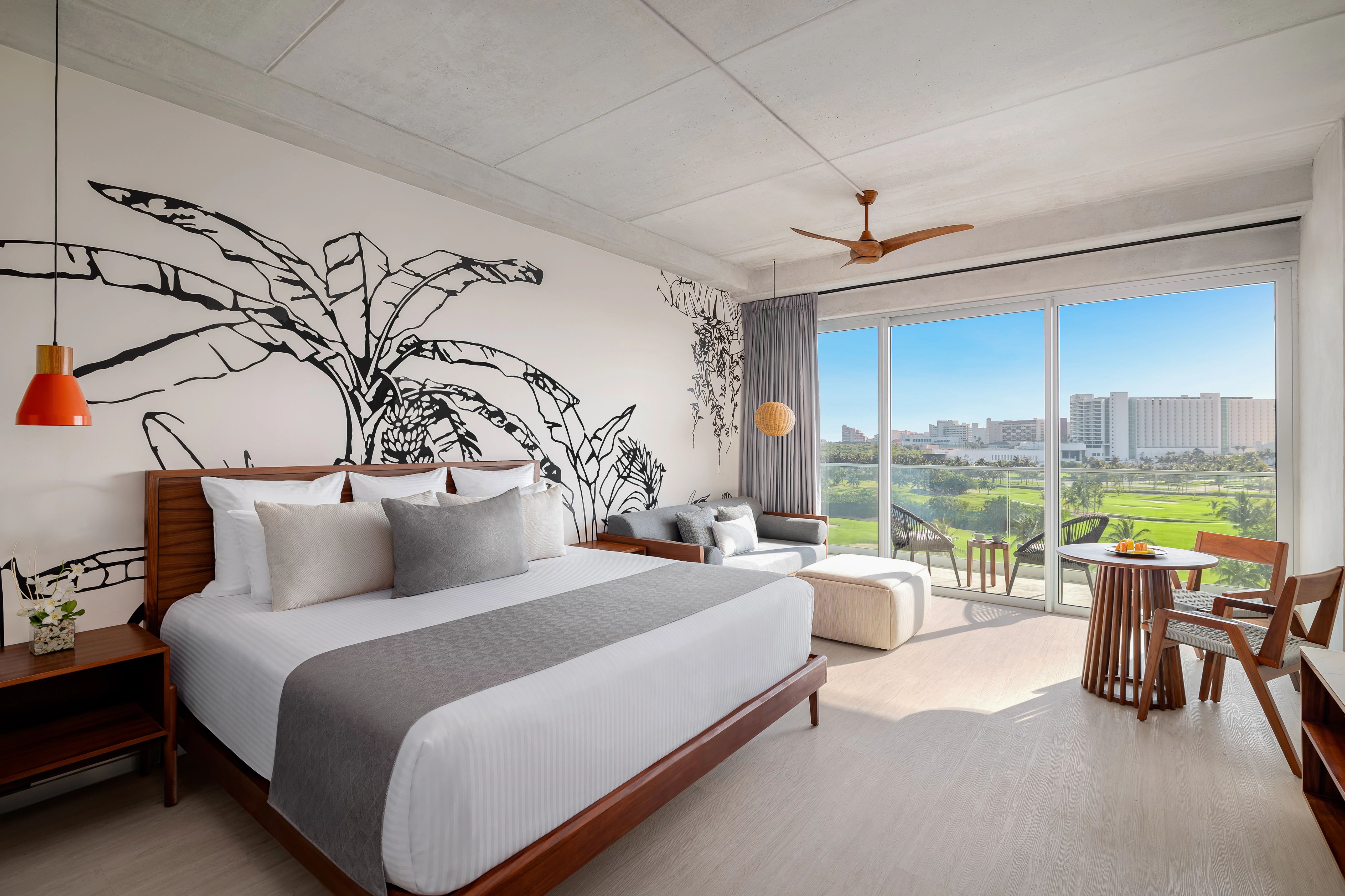 Junior Suite Golf View