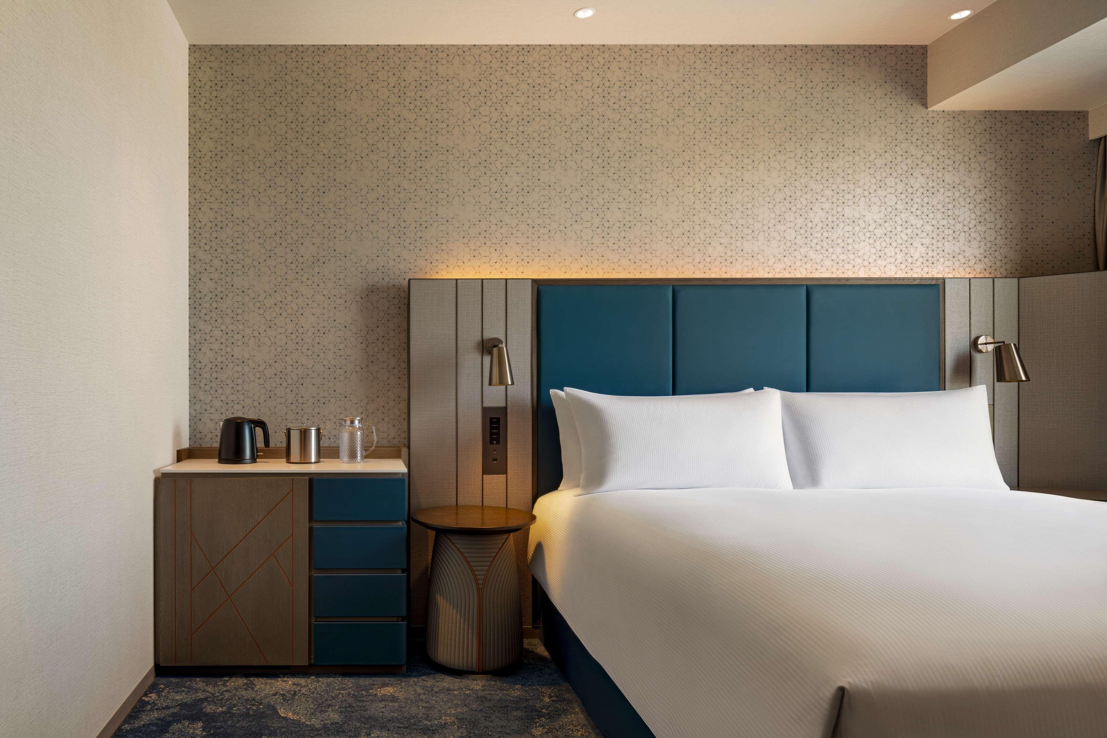 Double Accessible King Size Bed