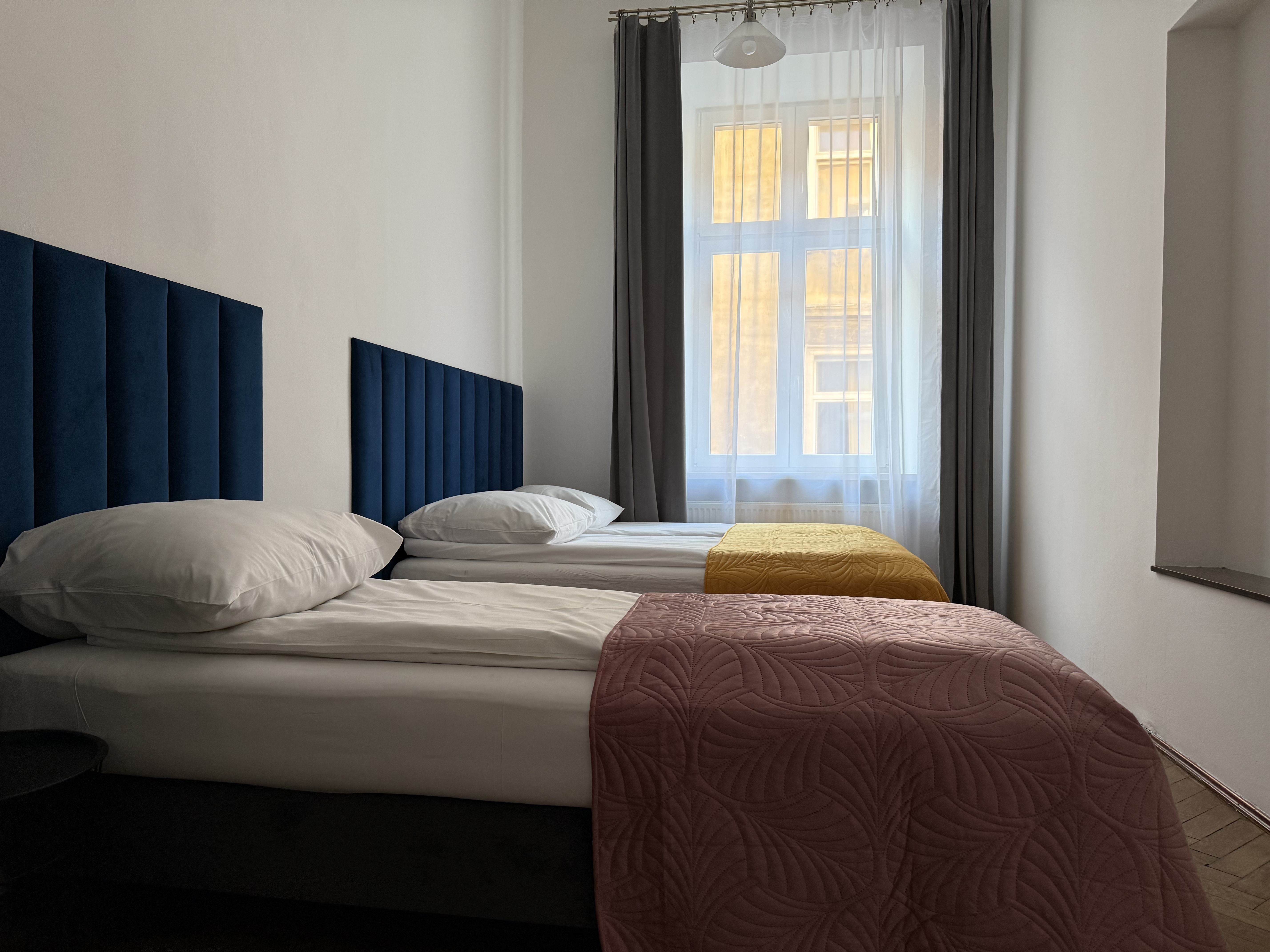 Apartment Three Bedrooms One Bathroom