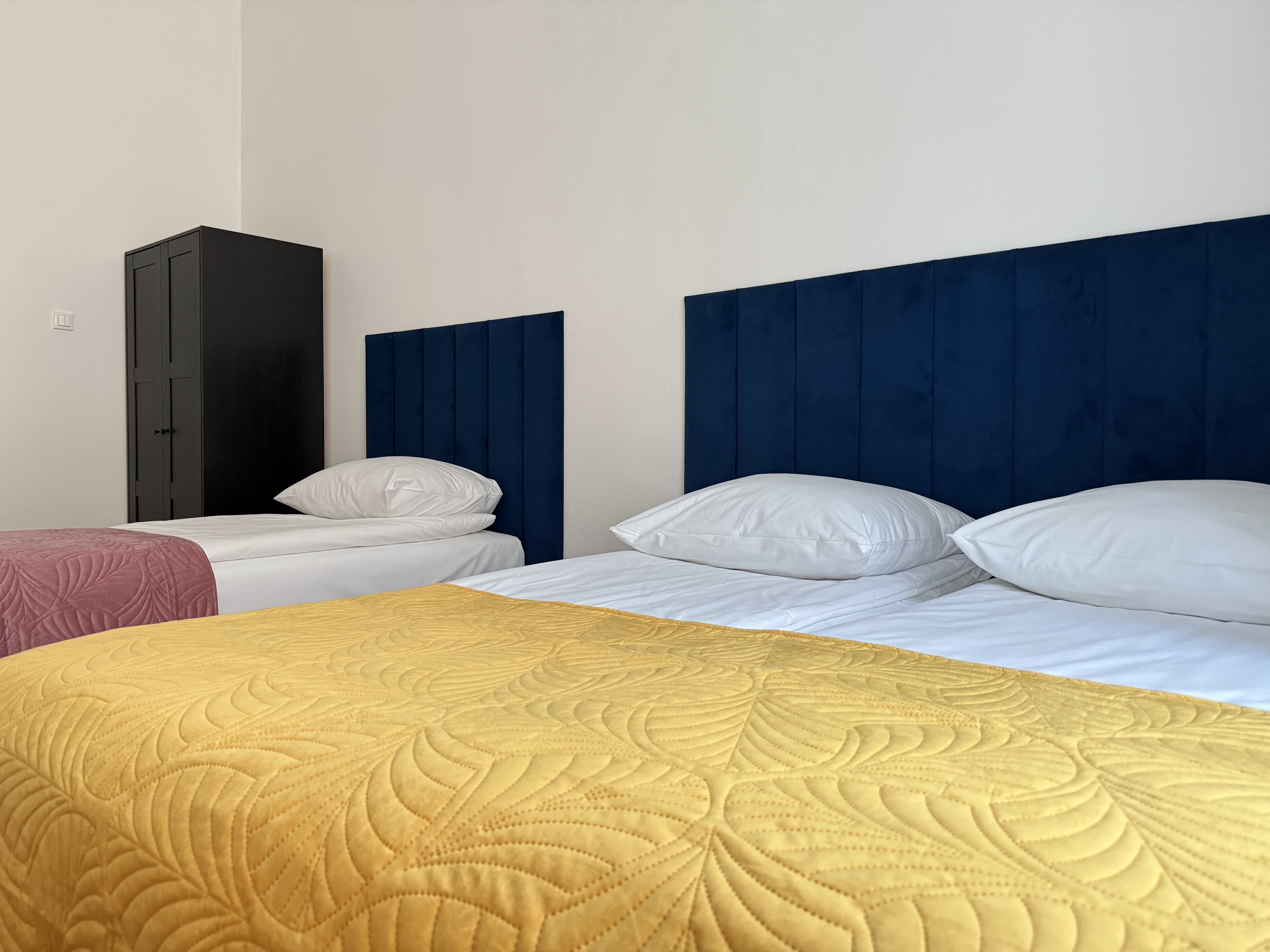 Apartment Three Bedrooms One Bathroom