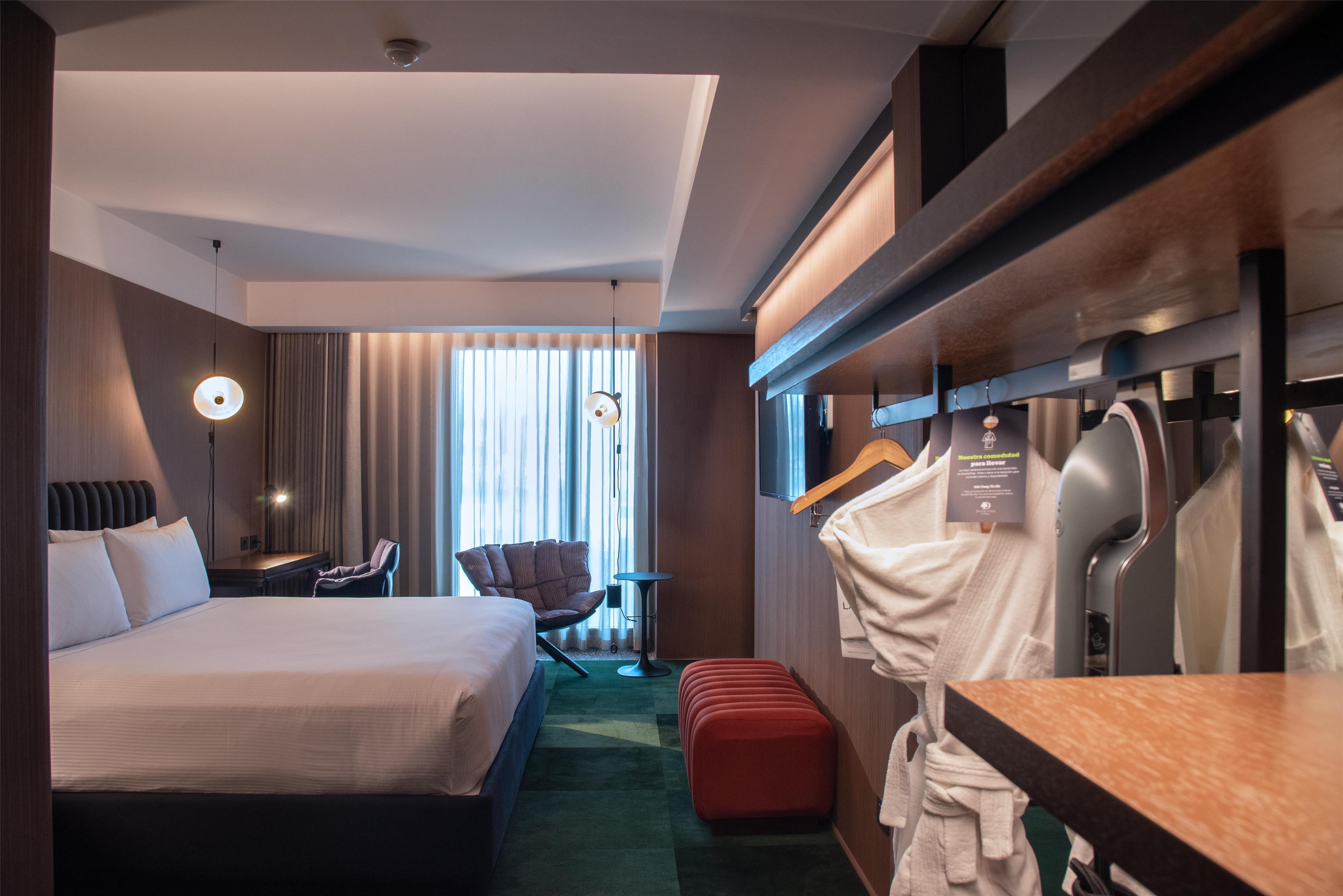 Double Accessible King Size Bed