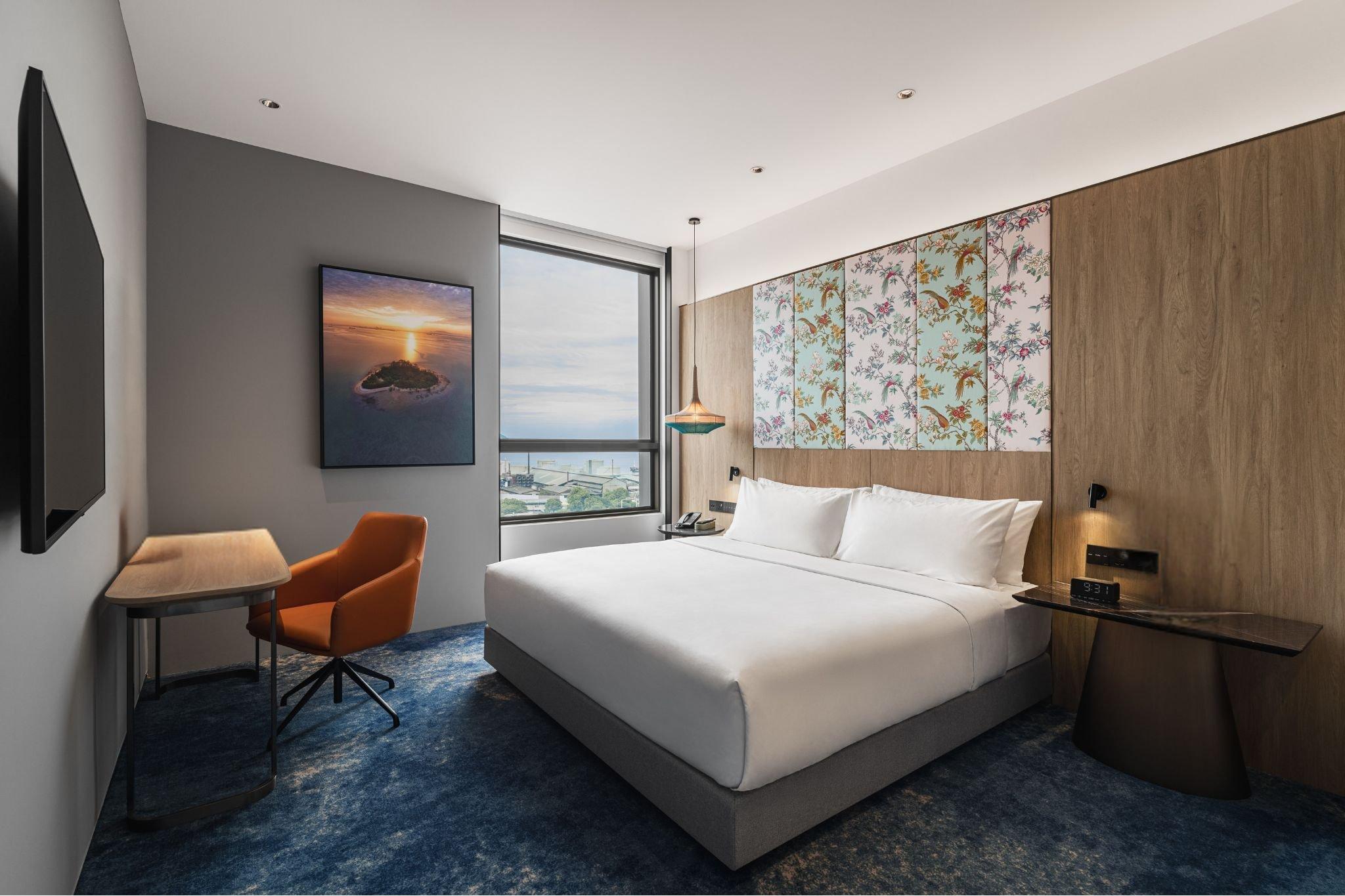 Double Sea View King Bed