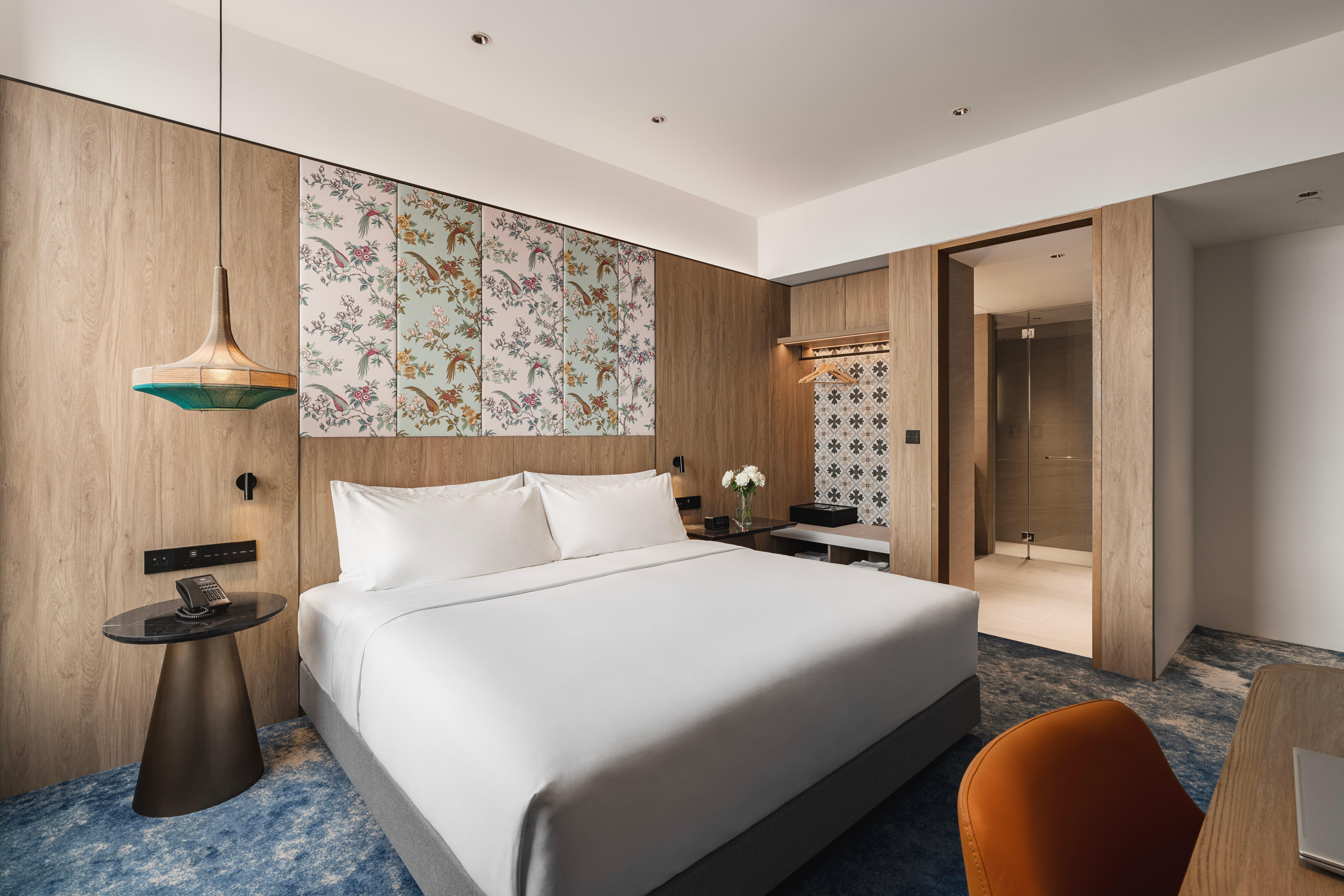 Suite City View King Bed