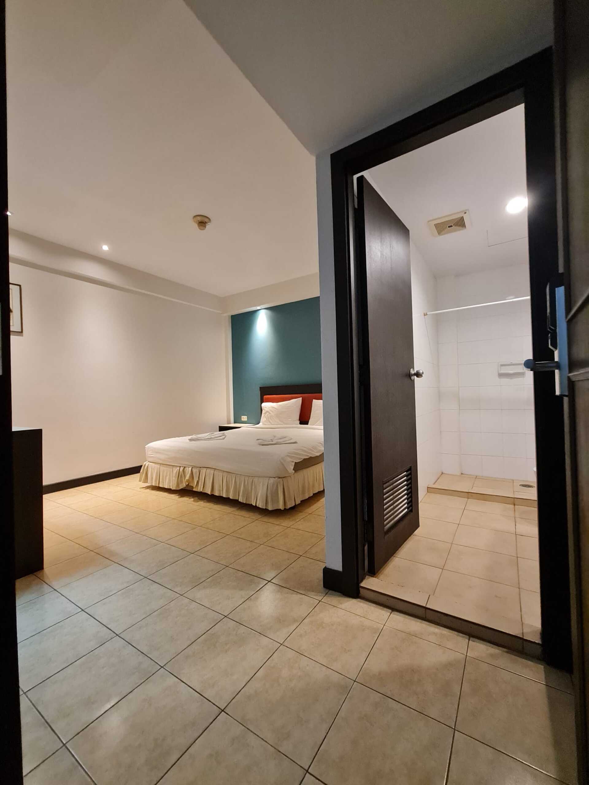 Double or Twin Standard