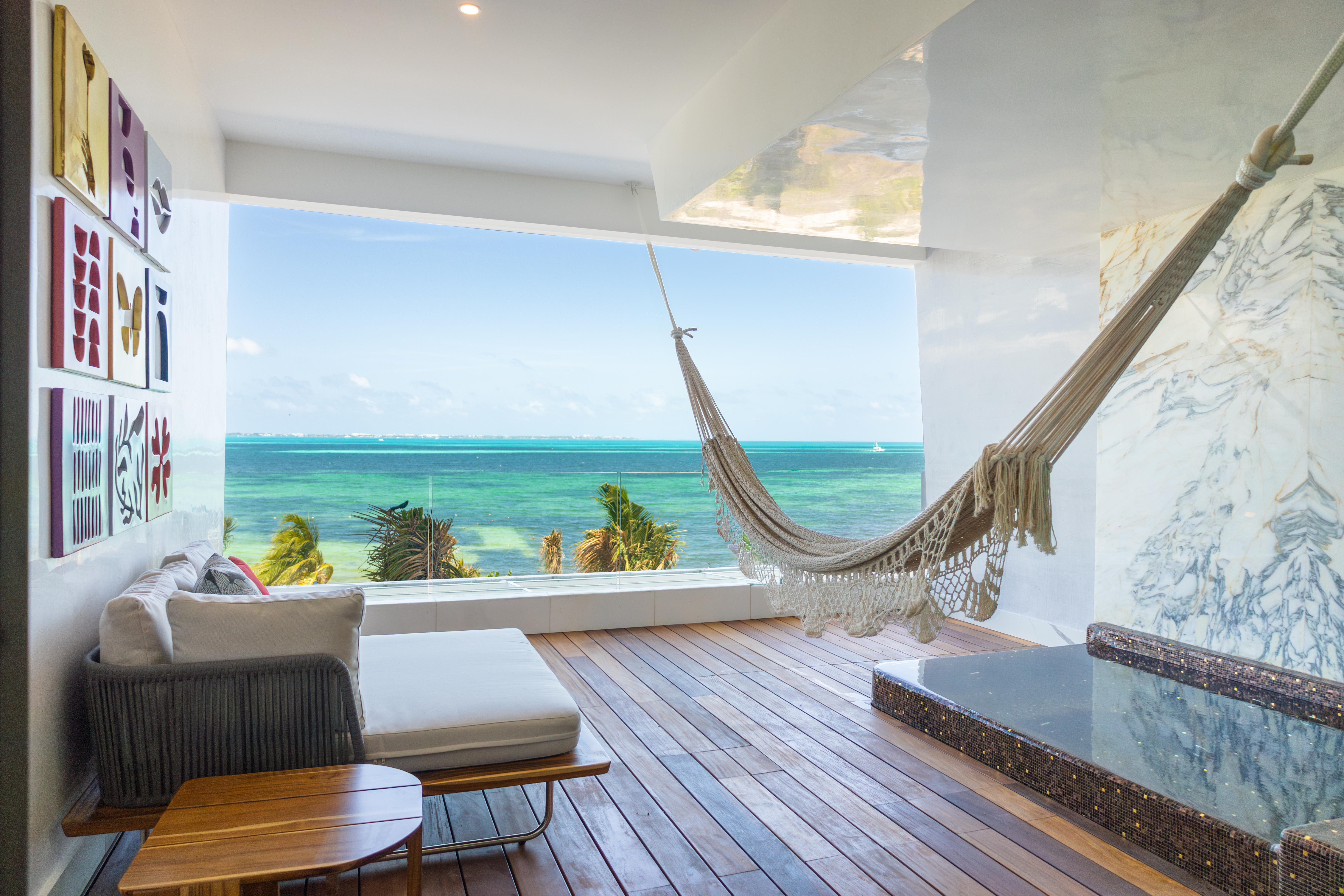 Suite Deluxe Two Queen Beds