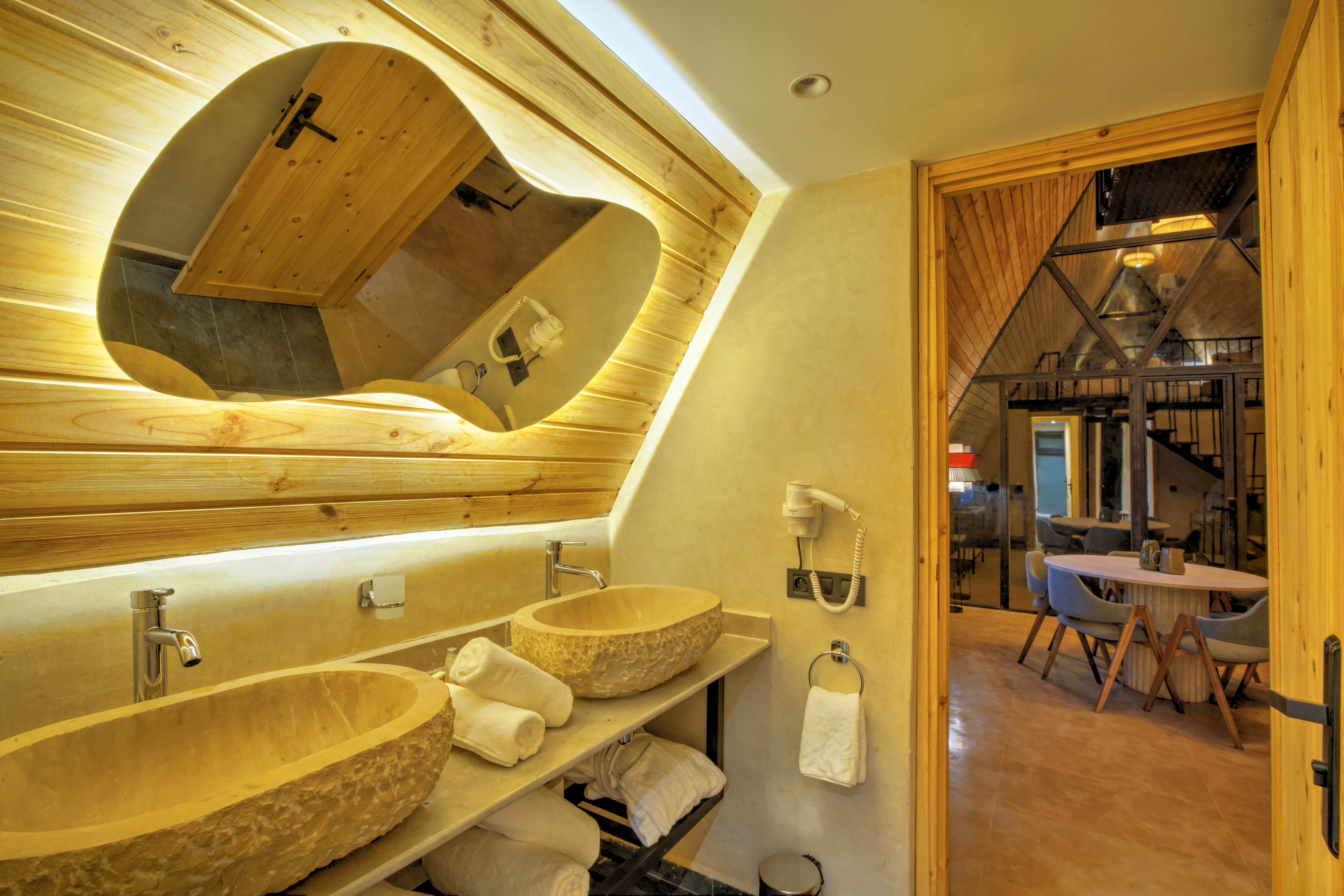 Home Two Bedrooms One Bathroom