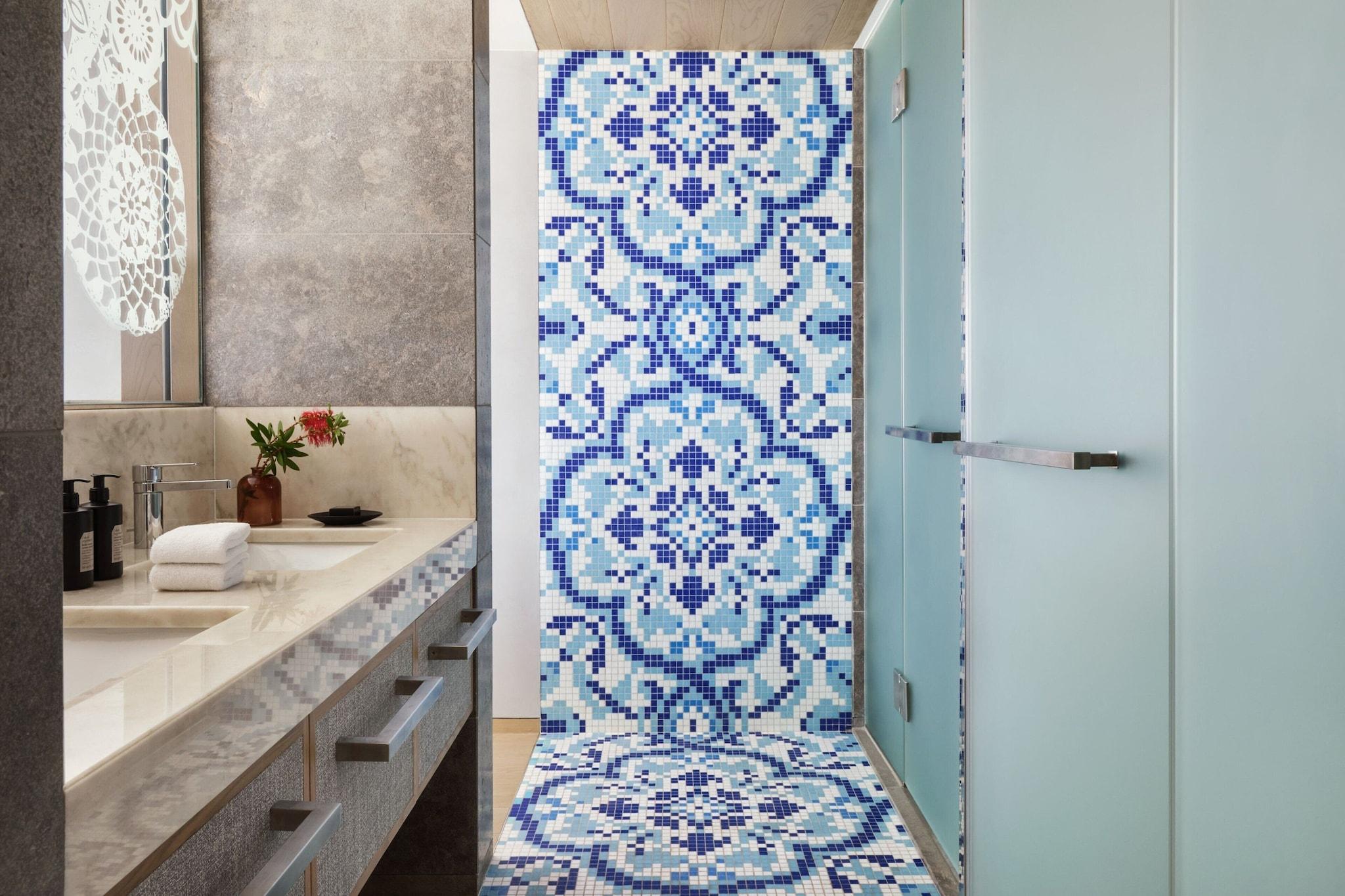 Quadruple Penthouse with Views