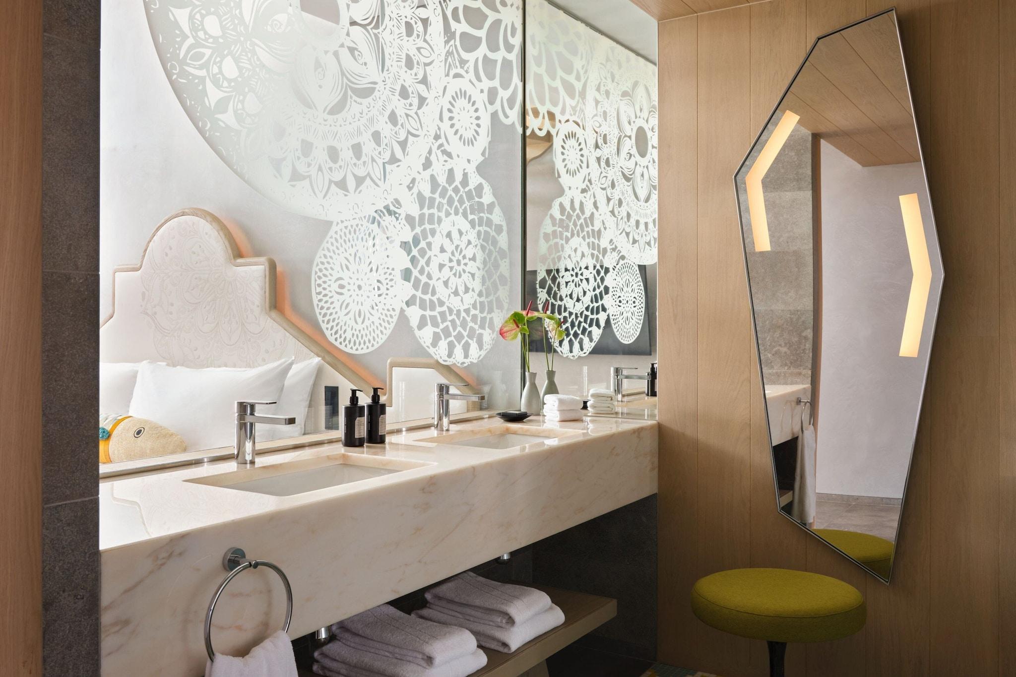 Suite Ocean View with Balcony