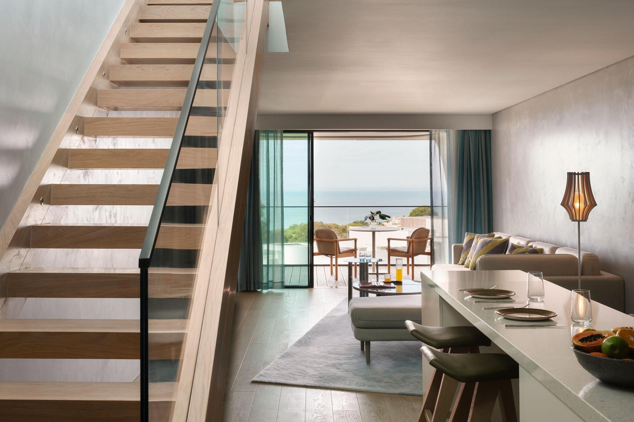 Family Room Penthouse with Views