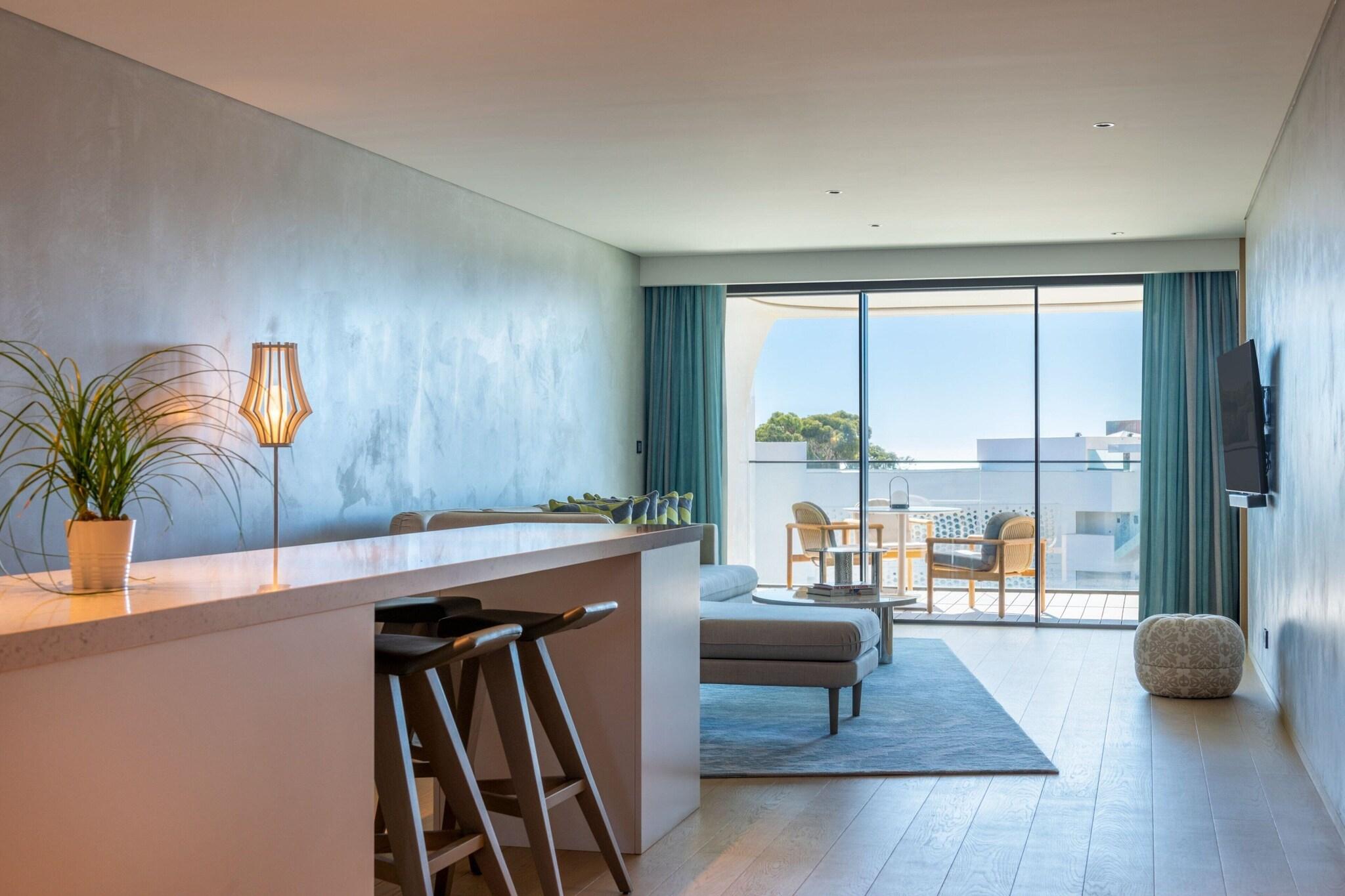 Suite Ocean View Two Double Beds